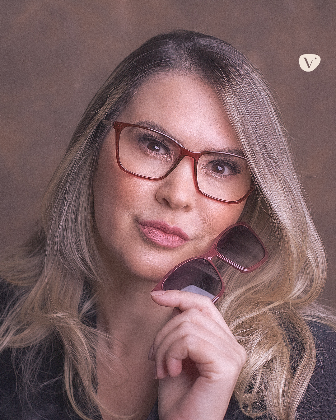 Óticas Visara - O estilo clip-on está sempre em alta e...