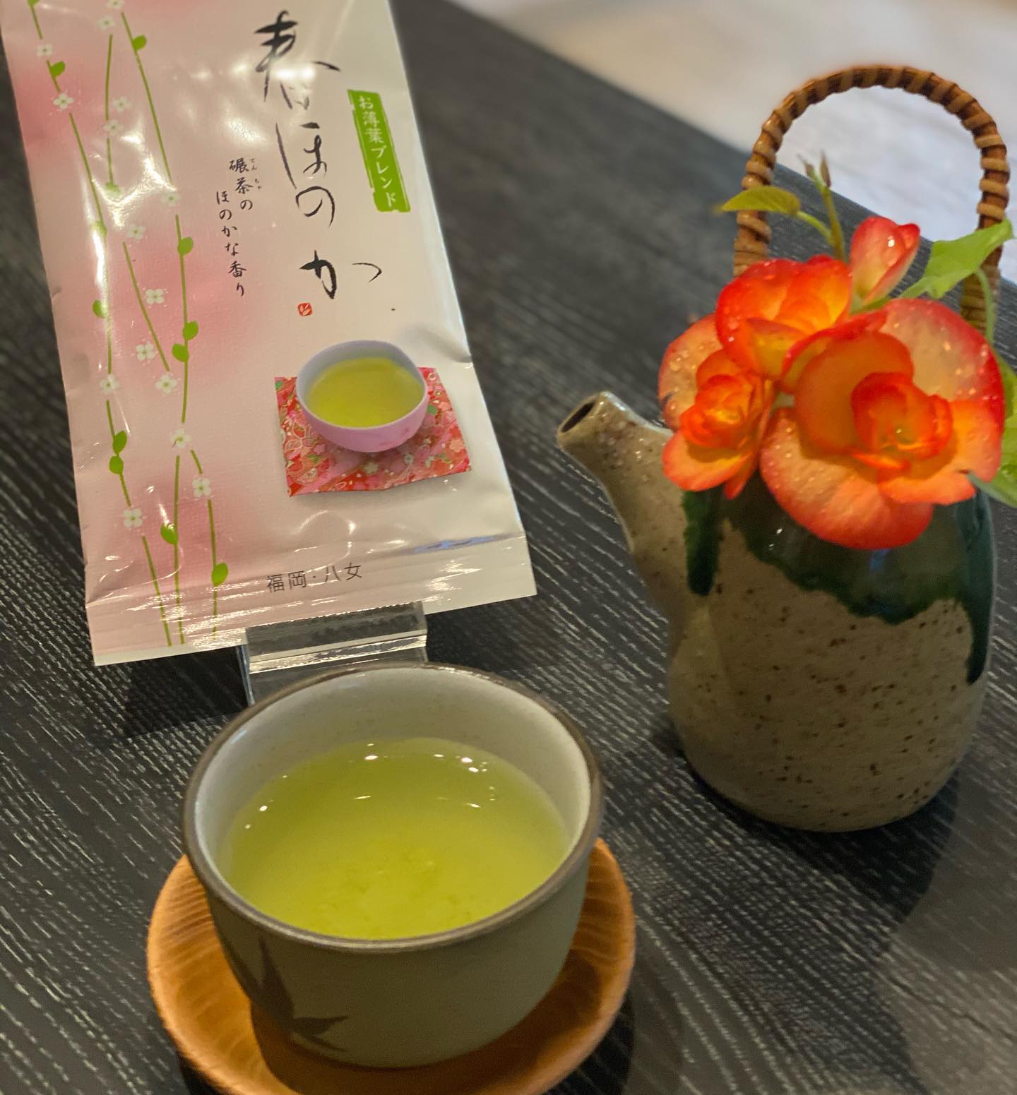 日本茶花千鳥 感謝一直為我們努力付出的人泡一杯茶表達心意吧 日本茶 碾茶入八女煎茶 日本茶花千鳥 Japanesetea Hanachidori Facebook