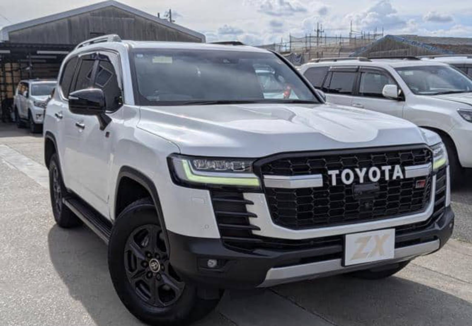 K1.6 Million gets you this SUNROOF 2023 TOYOTA Land Cruiser GR