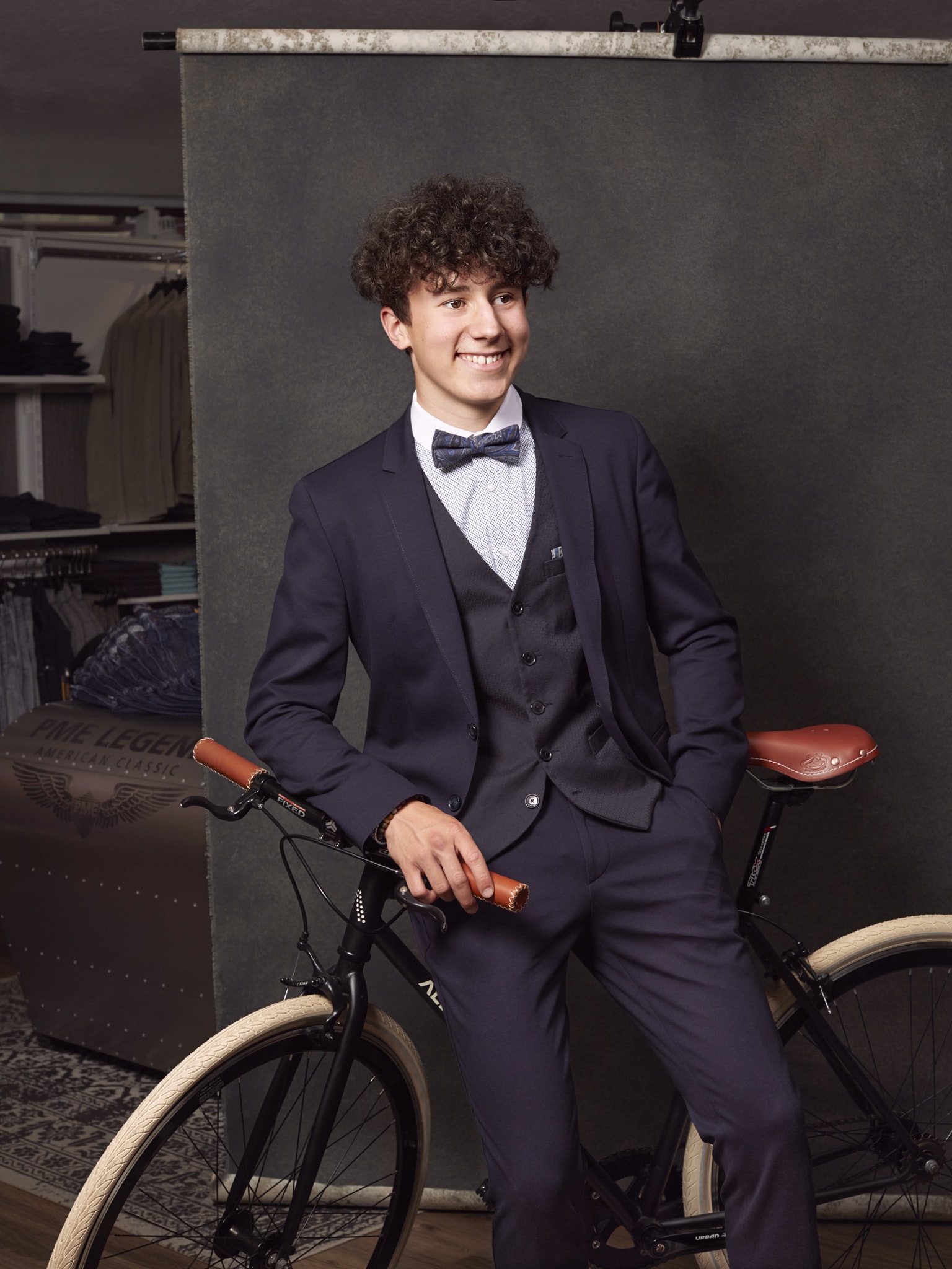 Bütler Fashion - Enea Brogli ist seit dieser Woche neu bei... | Facebook