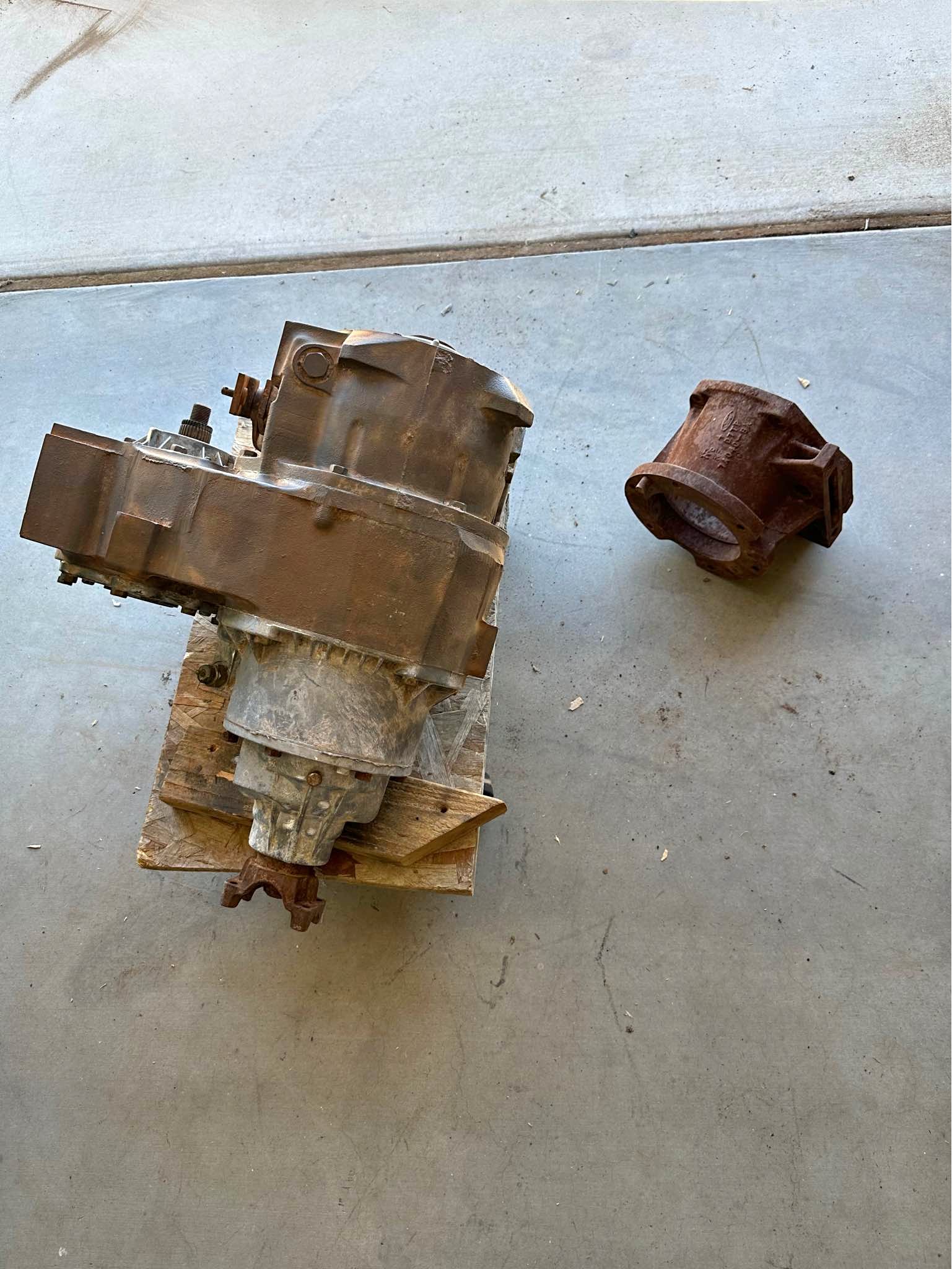 Ford NP203 Transfer Case - Car Engines & Engine Parts - Sun City ...