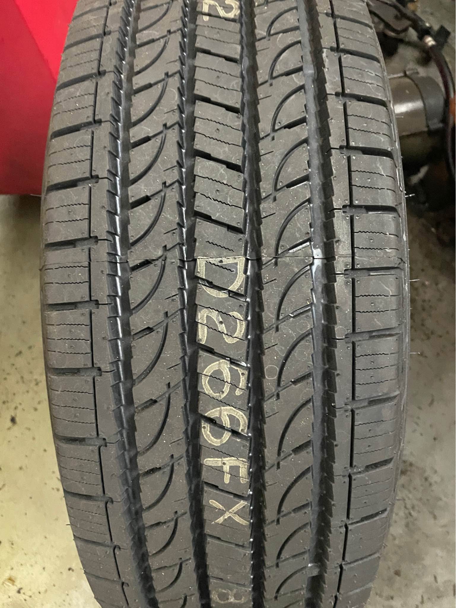 NEW Yokohama Geolander HT 265/ 70/16 - Car Wheels, Tires & Parts ...