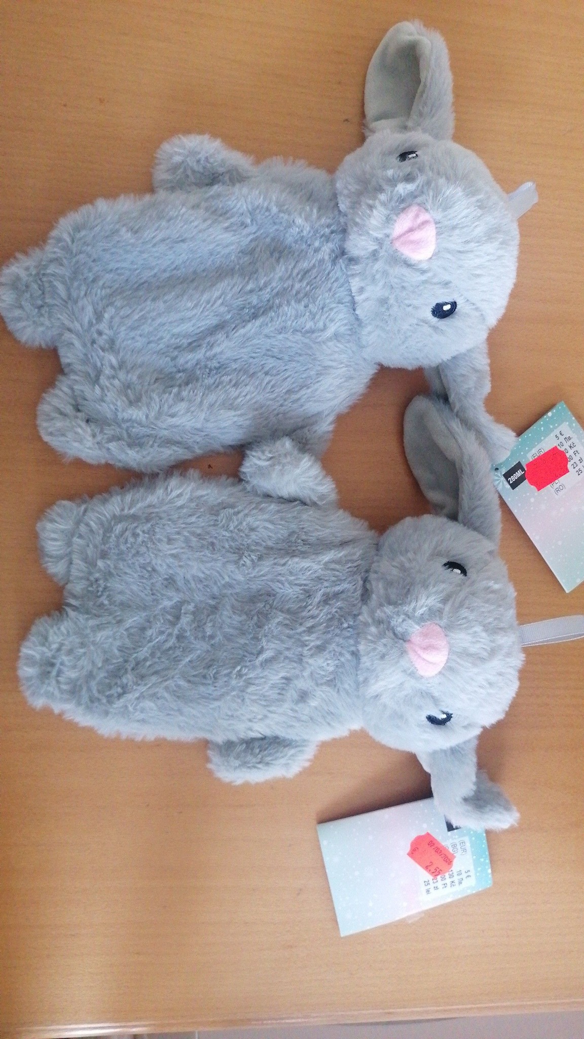 Diese süßen Wärmflaschen (und auch ganz viele andere) gibt es aktuell für 2,55€ bei Tedi