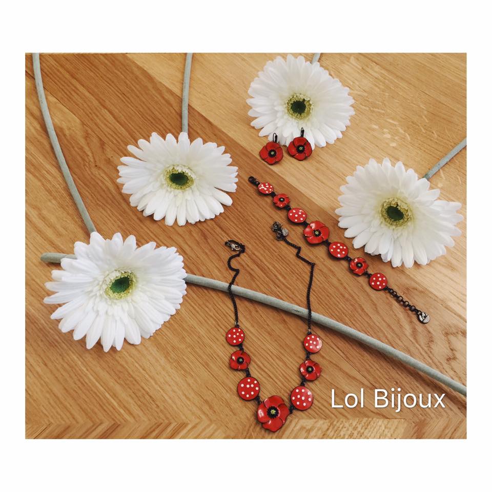Collier LOLILOTA Bijoux - Émail, Perles, Plume De Paon Rouge, Fleur Pompon - Multicolore - Neuf Étiqueté