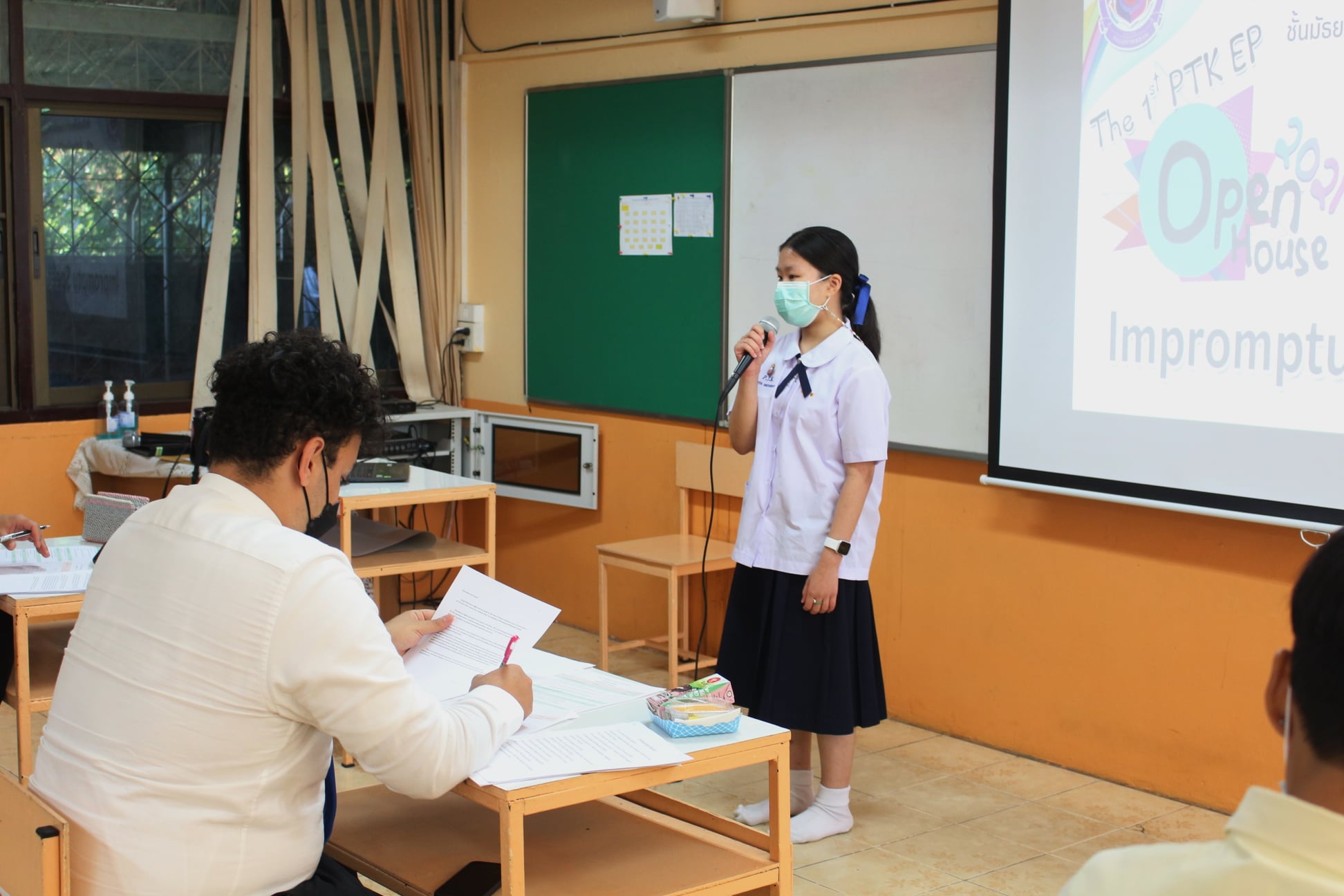 การแข่งขั... - English Program Pathumthep Witthayakarn School