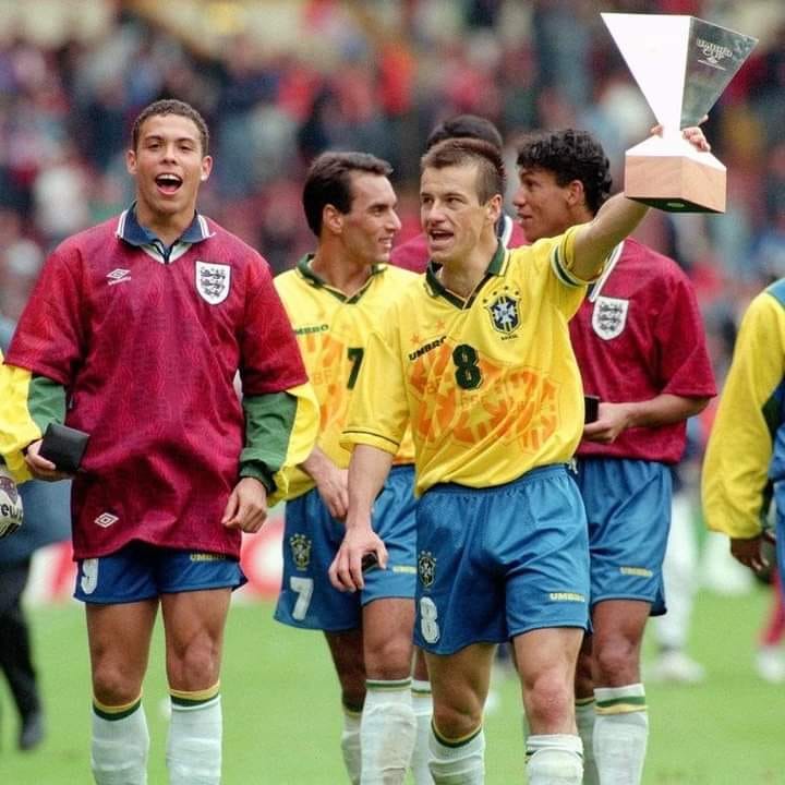 England vs Brazil '95UMBRO CUPプログラム England vs Brazil at the Umbro Cup in 1995 🏴󠁧󠁢󠁥󠁮󠁧󠁿 🇧🇷