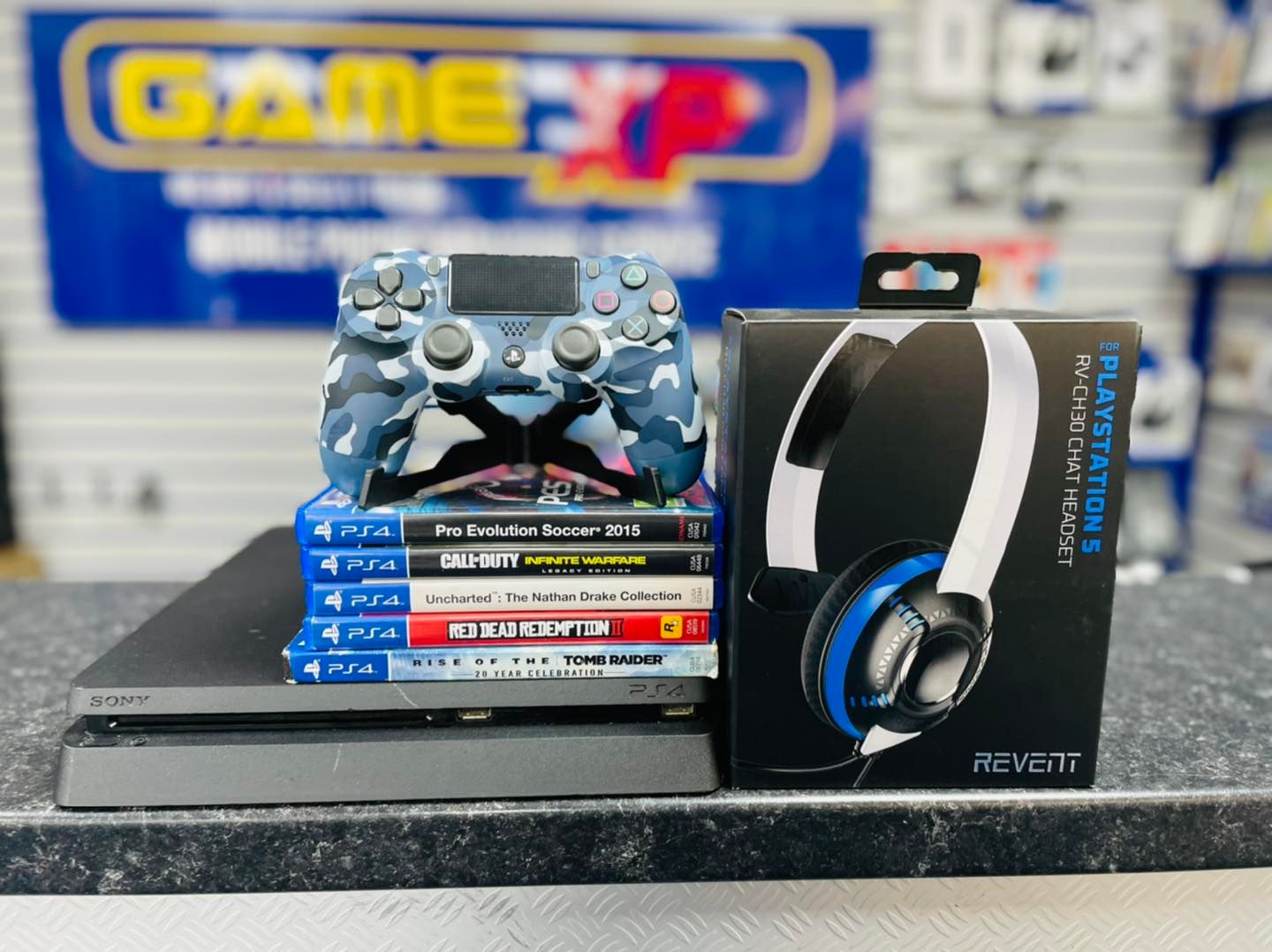 SONY PLAYSTATION 4 X3 BUNDLE The Sony Playstation 4 takes you to a 