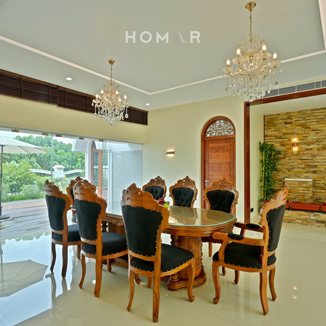 HOMAR - Introducing the Royal Dining Table Set - an...