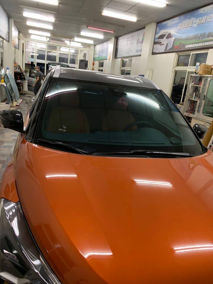冠來汽車玻璃行 新車報到 最多人詢問的冰鑽隔熱紙 前擋 Fsk冰鑽f70 前門 Fsk冰鑽f45 Facebook