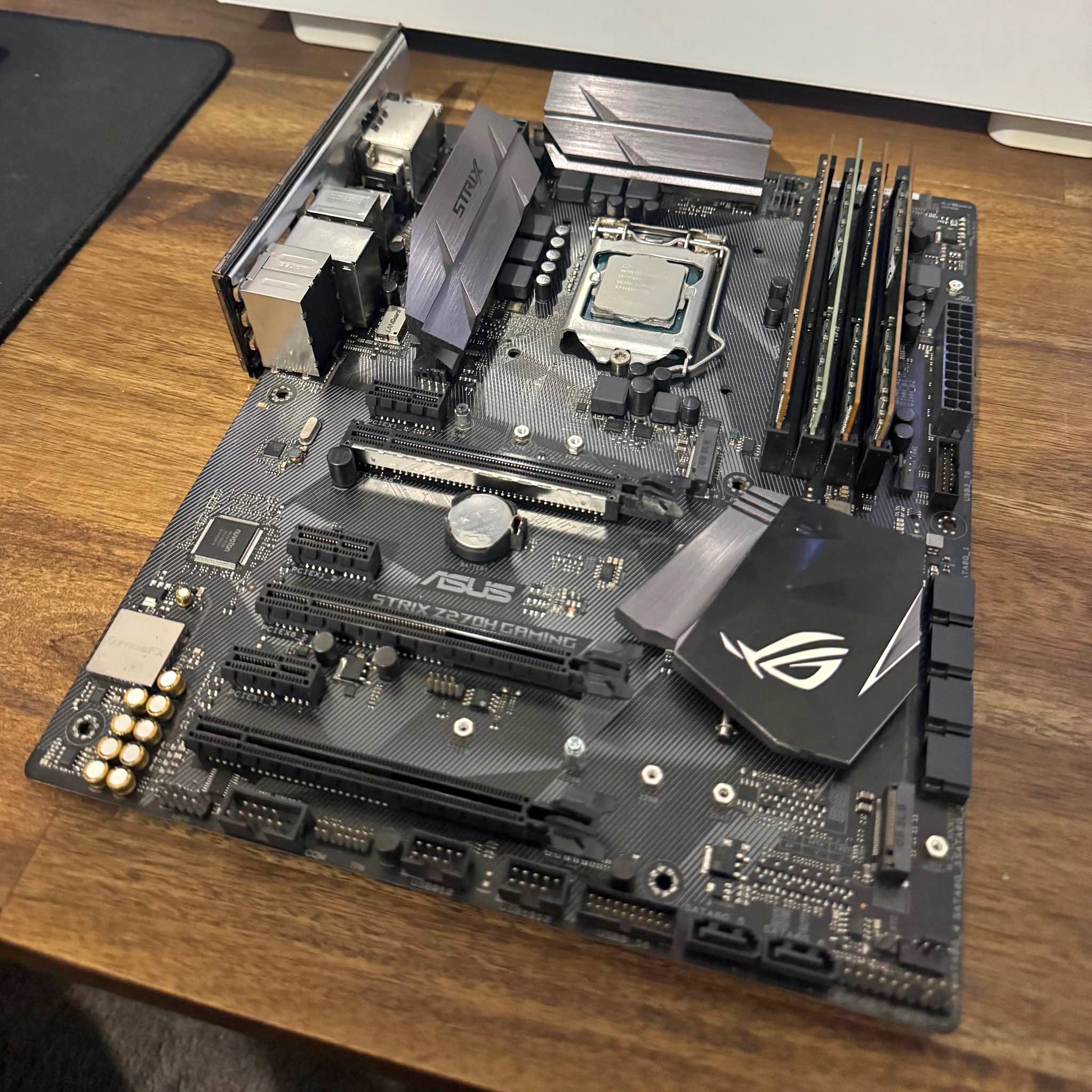 i7-7700K, Z270 Motherboard and 32GB DDR4 Combo - Motherboards