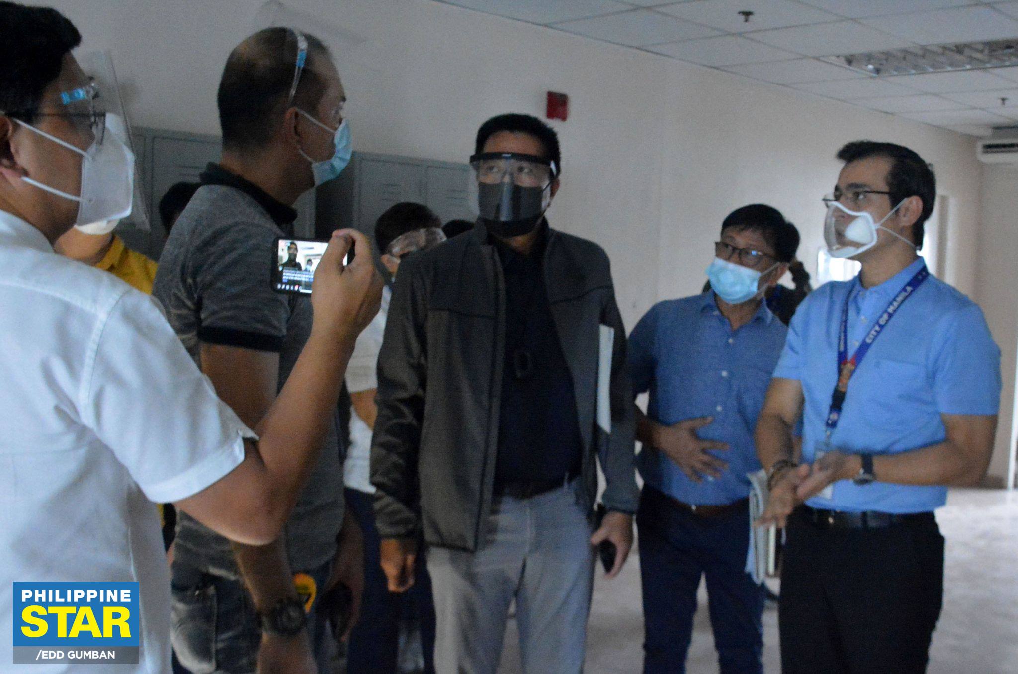 Philippine Star - Manila Mayor Isko Moreno inspects the...