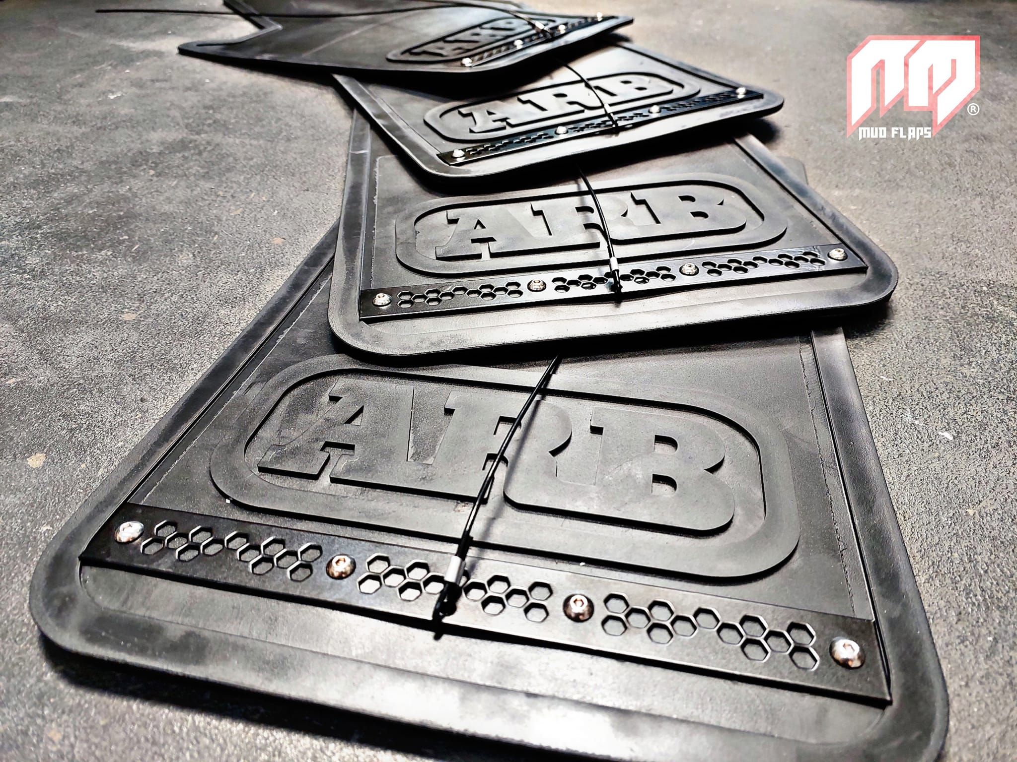 ขับ2ยกสูง | บังโคลนลายอักษร ARB [ARB lettering Black Edition.] | Facebook