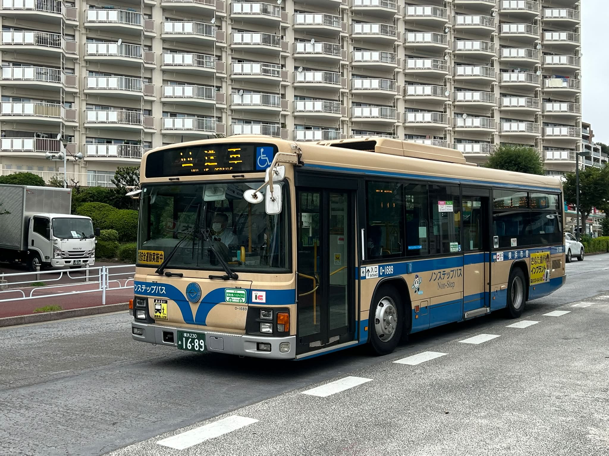 国鉄東名ハイウェイバス第1号車(保存車両) 国鉄専用型式 日野RA900P