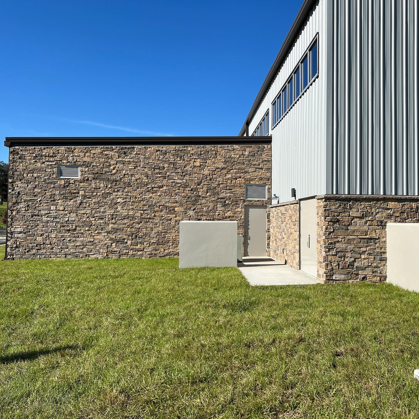 J&amp;N Stone Veneer