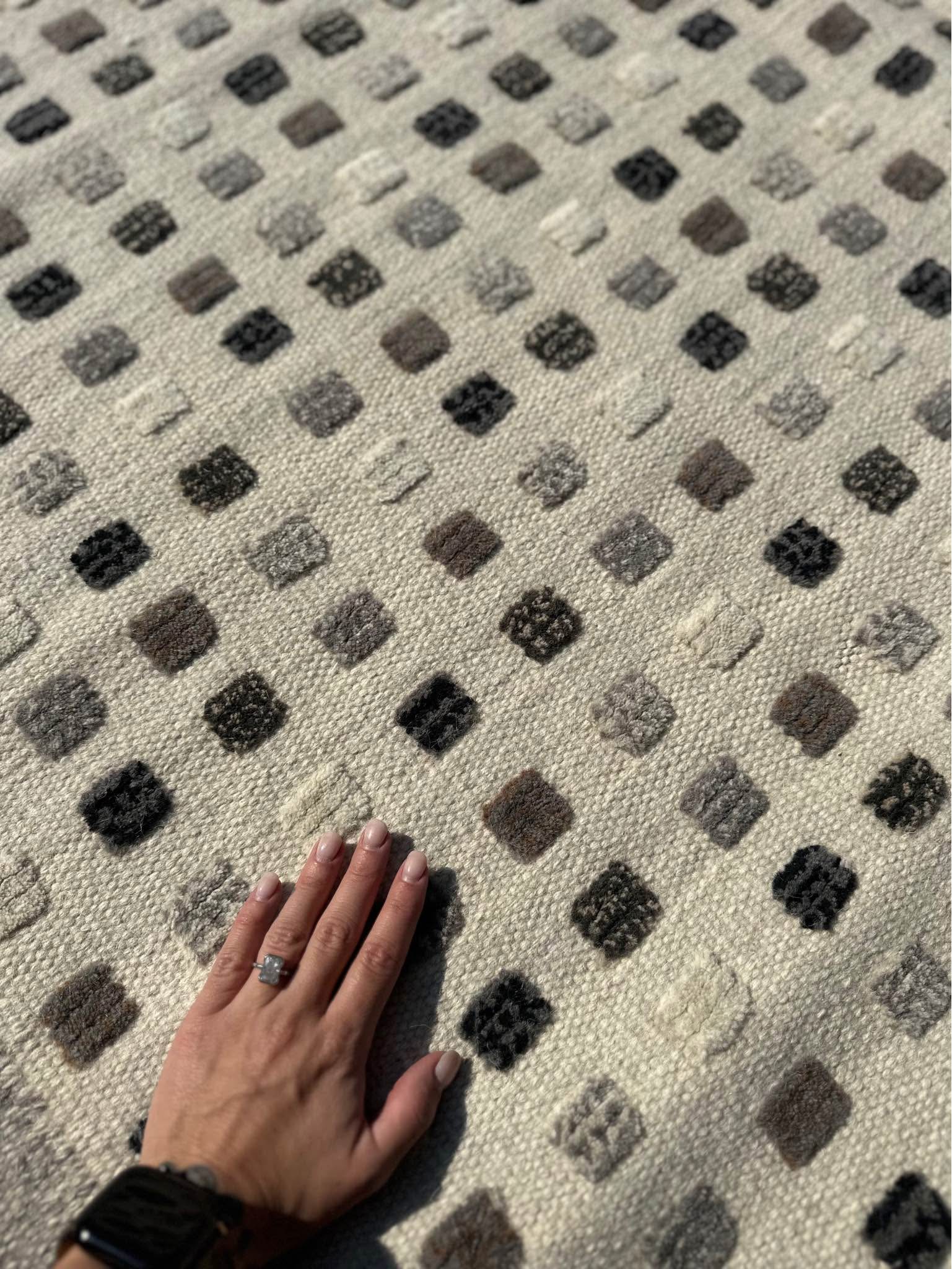 NEW wool area rug 🤍 - Area Rugs | Facebook Marketplace | Facebook