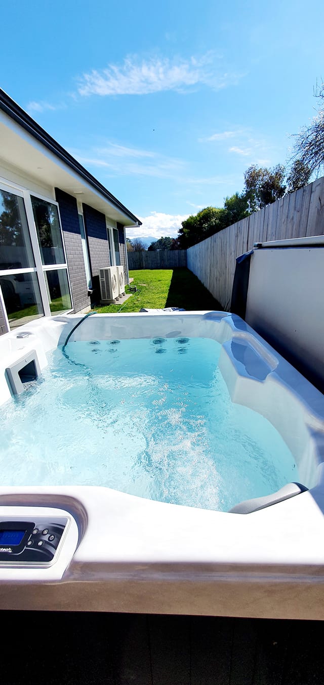 Clear Pools Makin' A Splash | Masterton