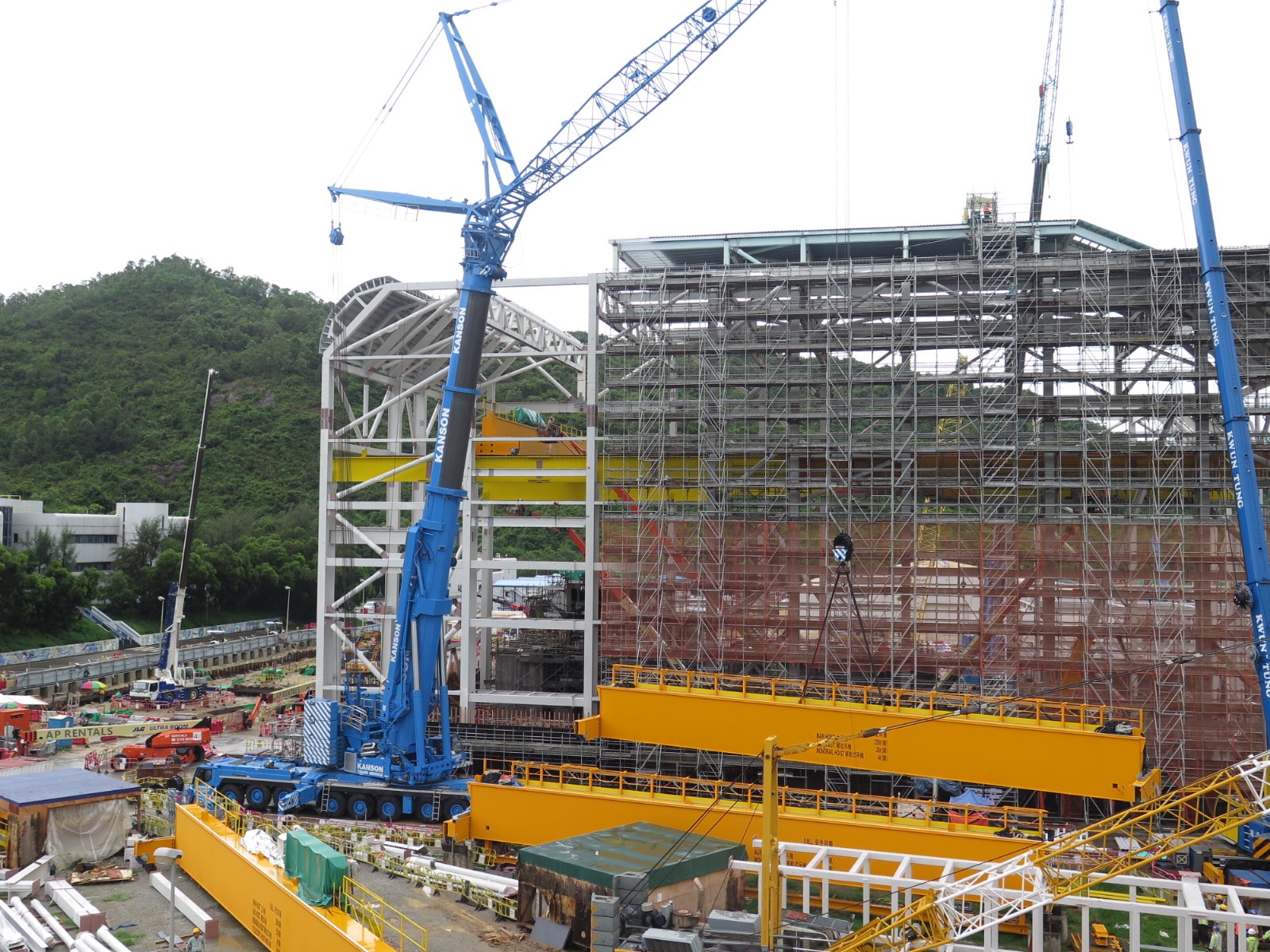 力營重運 KANSON - LIEBHERR LTM 1500-8.1 N21 LUFFING JIB，吊装40t電排！ | Facebook
