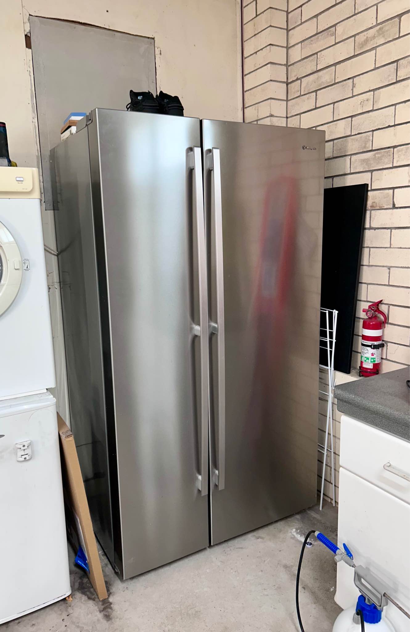 Westinghouse 612L Side by Side Frost-Free Refrigerator & Freezer ...