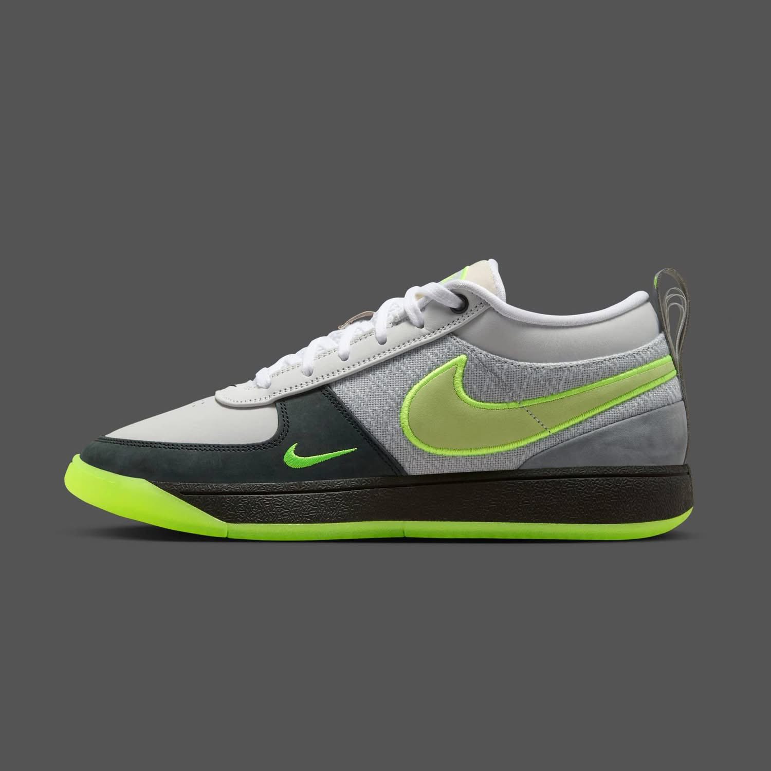 Nike Book 1 
