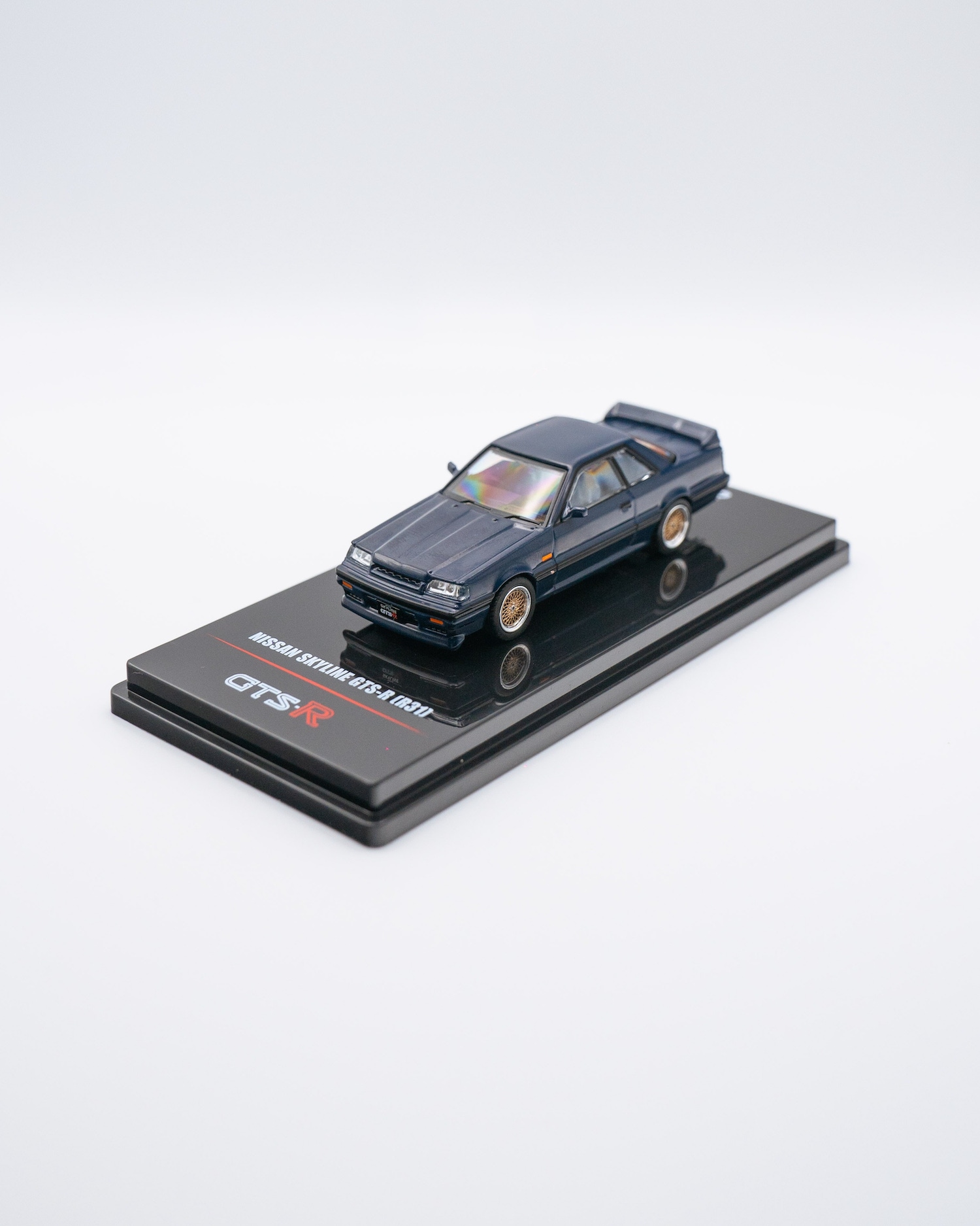 Matchbox 1987 Nissan Skyline GTS-R with JDM heritage