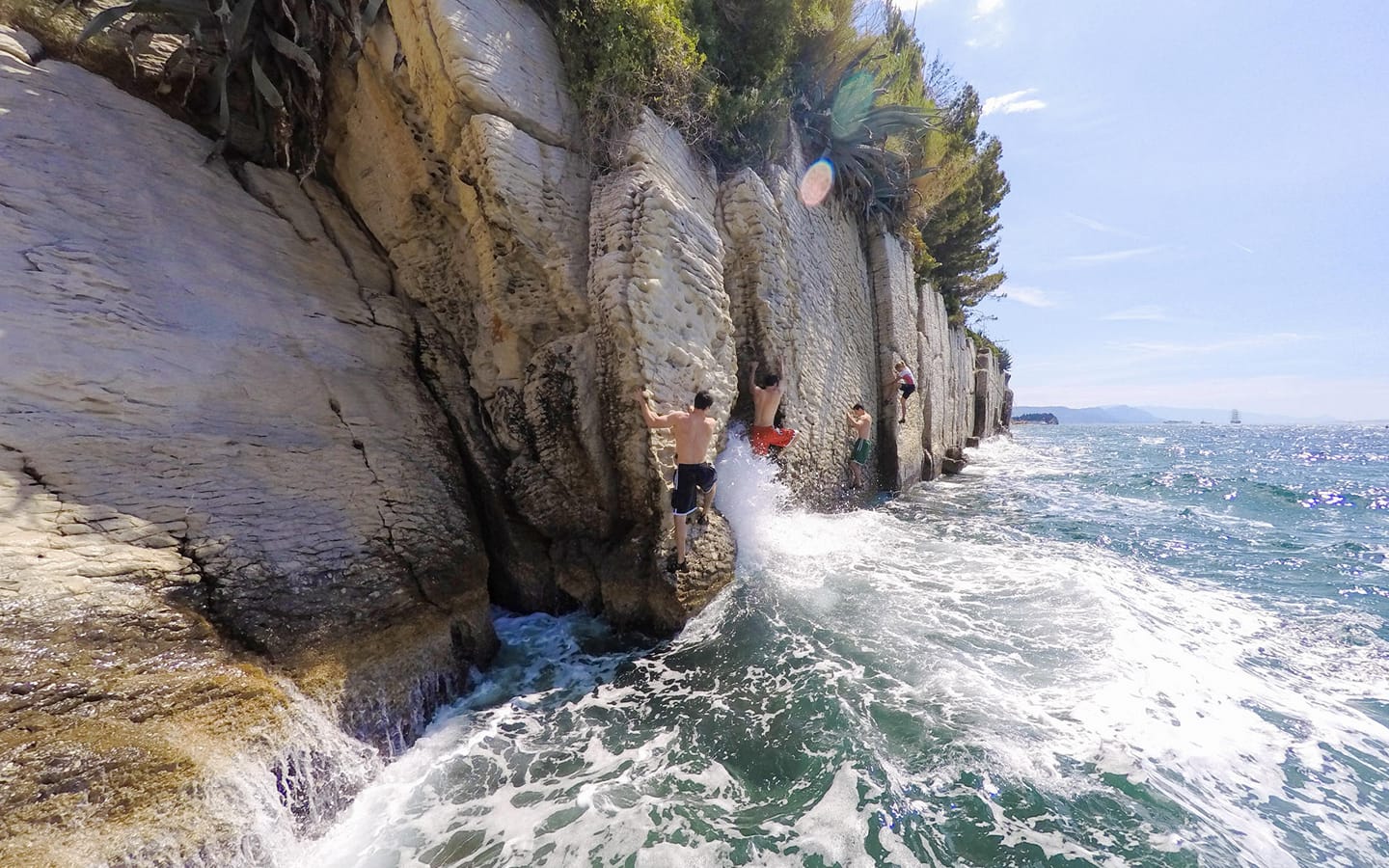 Cliff jumping and DWS Split... - Cliff jumping and DWS Split