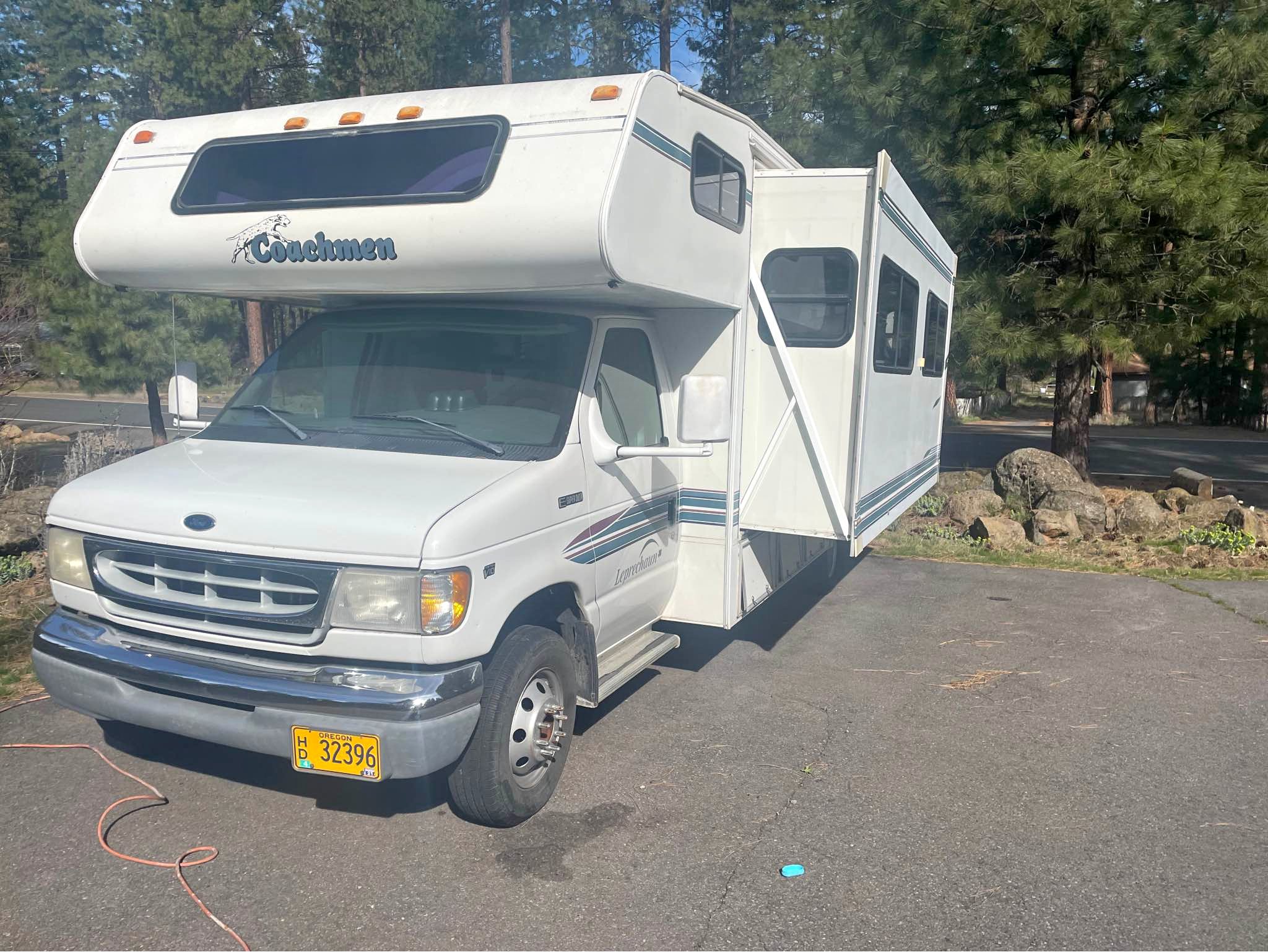 1997 Ford v10 Trident 26’ Coachmen Leprechaun RV - RVs & Campers ...