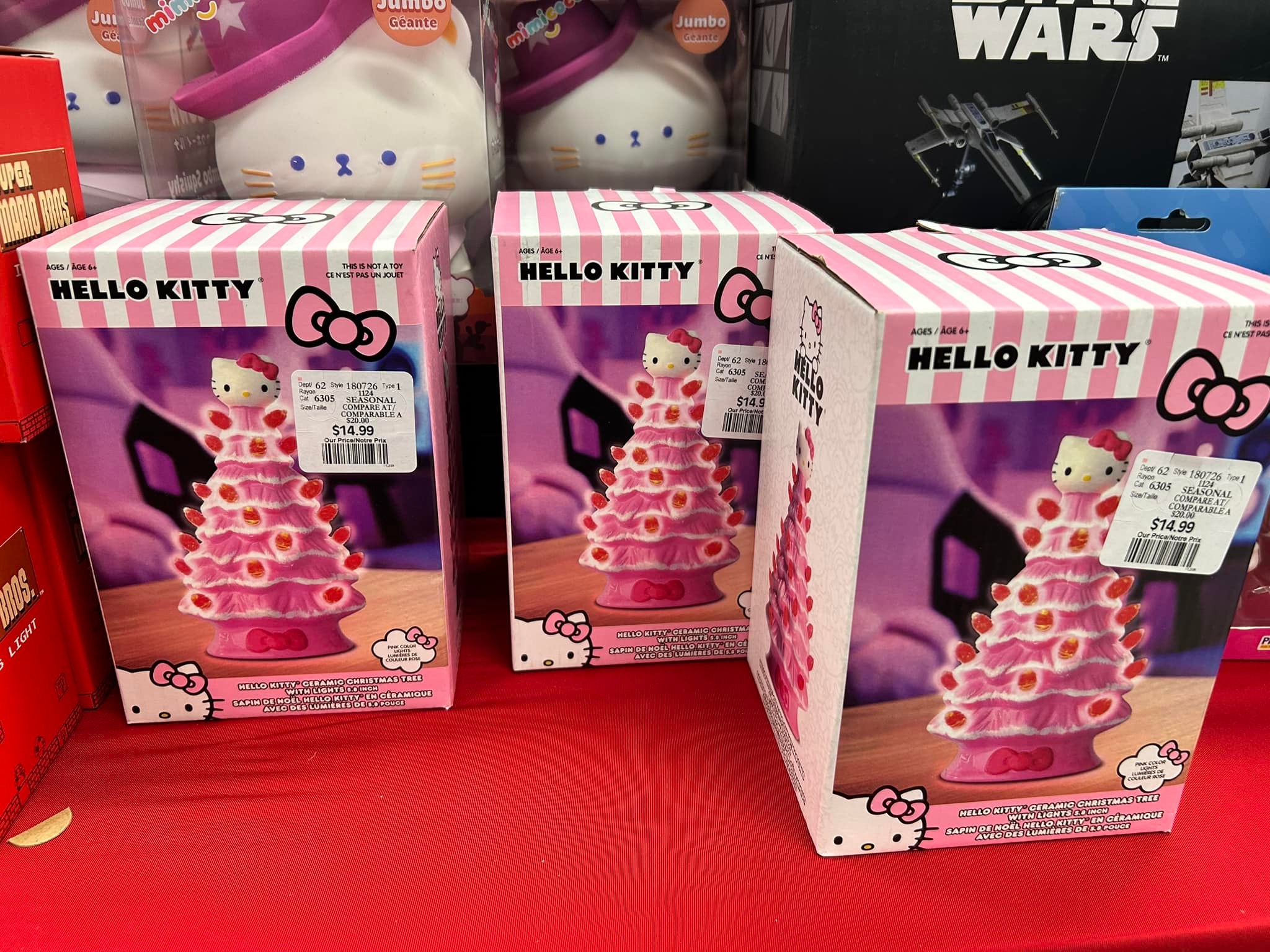 First display I've been able to take and I got 8 hello kitty balls🥰