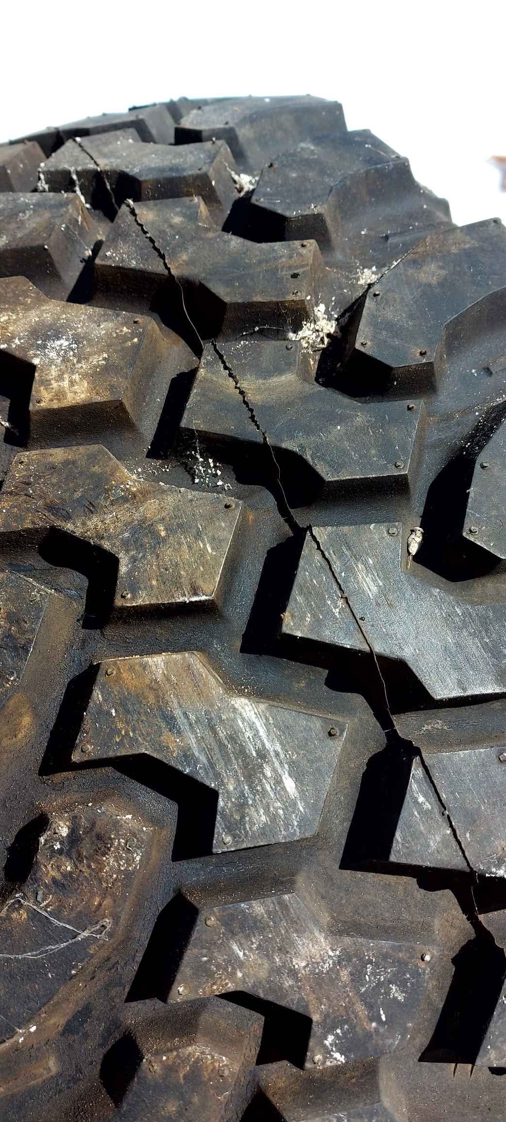 325 60 r15 - Car Wheels, Tires & Parts - Pembroke, Ontario | Facebook ...