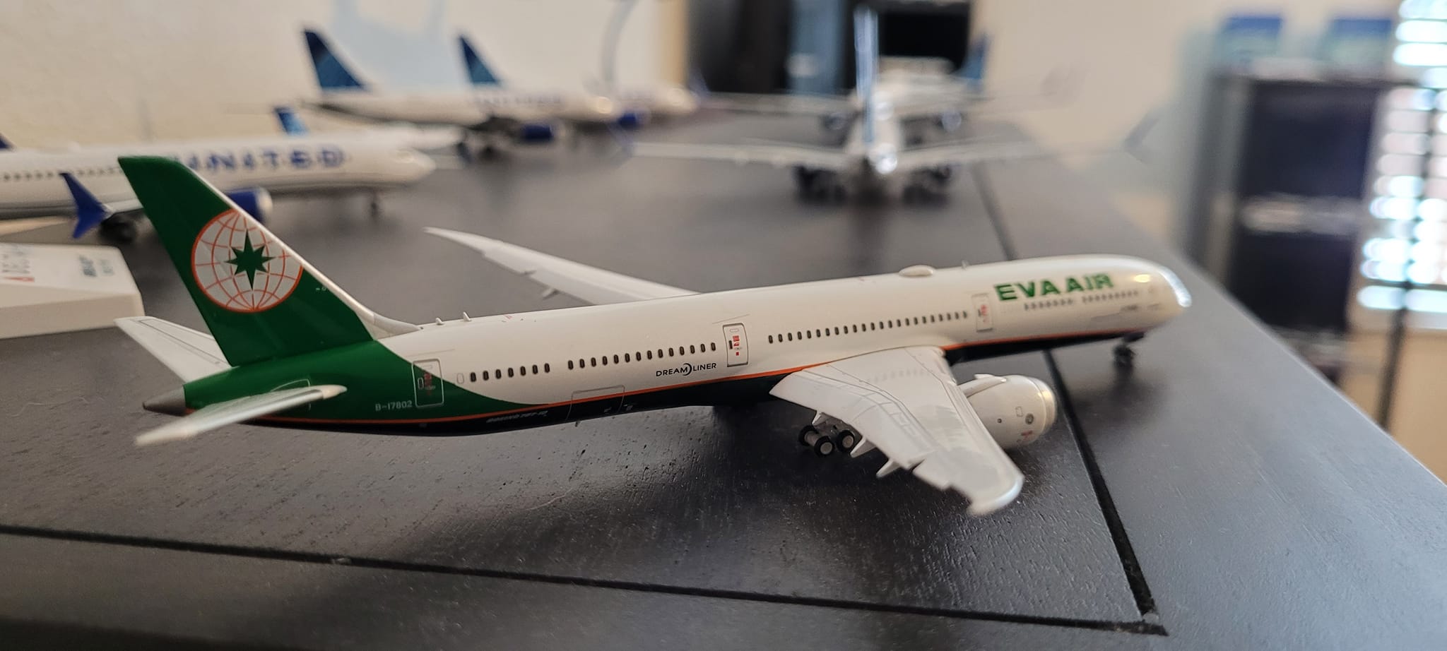 ✈️【EVA Air 787-9 1:200 Aircraft Model is here!】✈️ 👇Packed