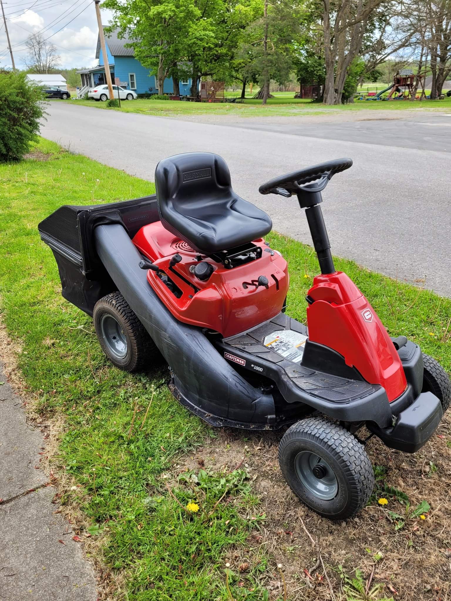 Craftsman R1000 Riding Mower - Lawn Mowers - Wyoming, New York ...