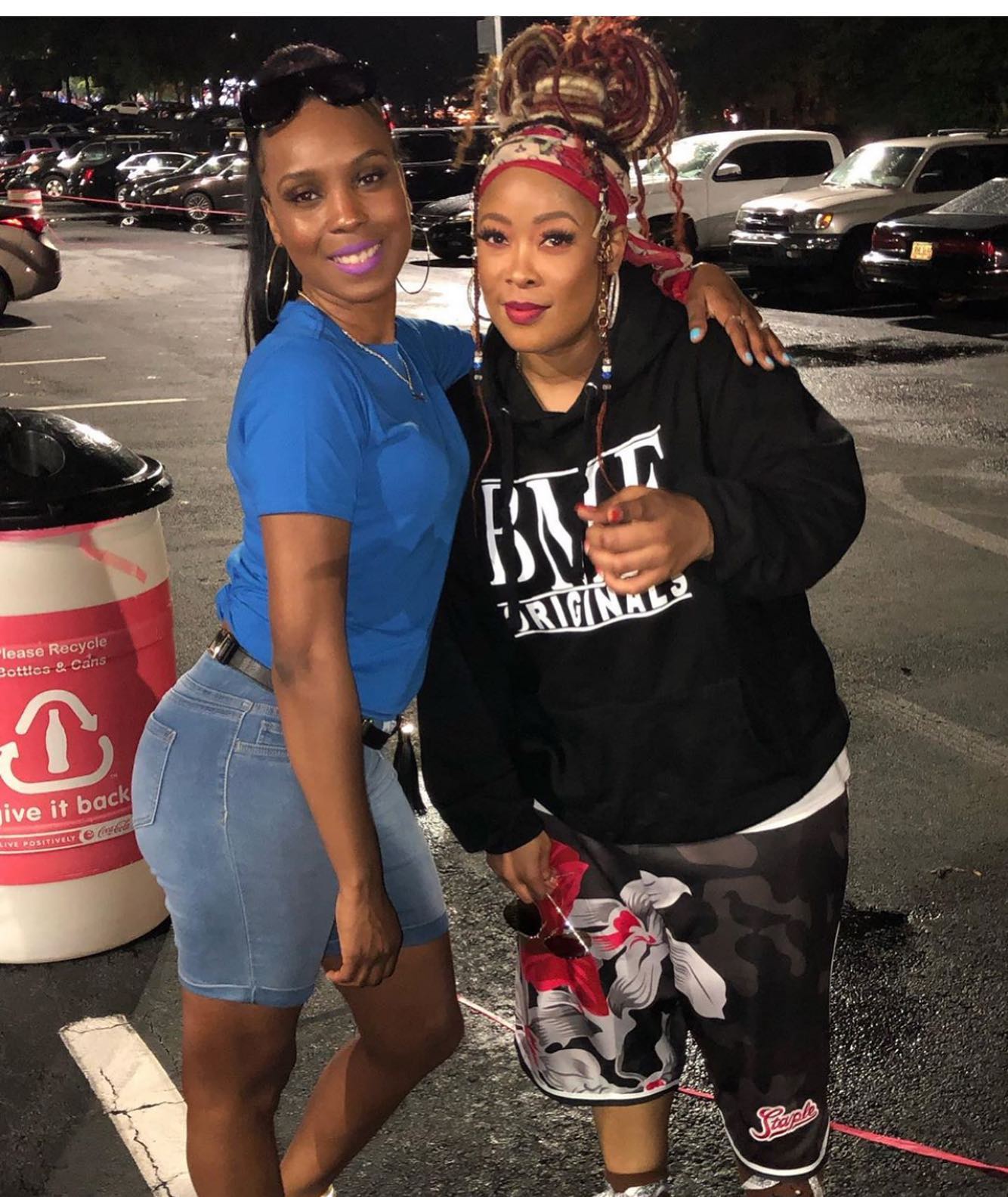 Da Brat Me And Sis Queen Queen7000 Parking Lot Pimpin Facebook queen7000 parking lot pimpin