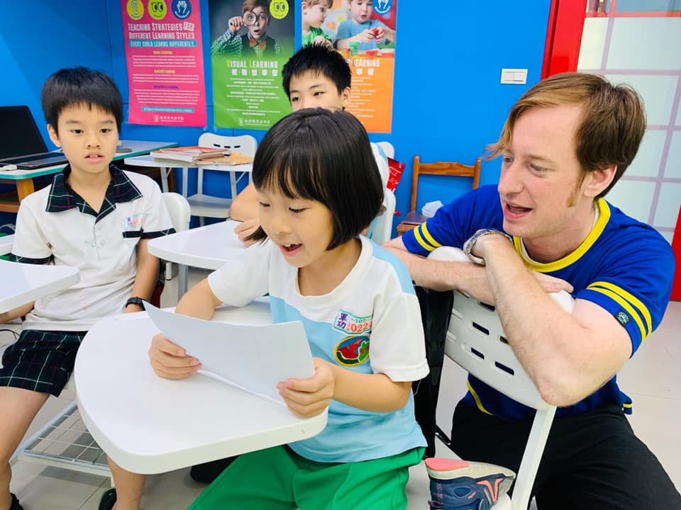 直營-紐洛琳英語-軍功分校 - 這麼多表情 認真ing！🤨 思考ing！🧐 專注ing！ 🤓... | Facebook