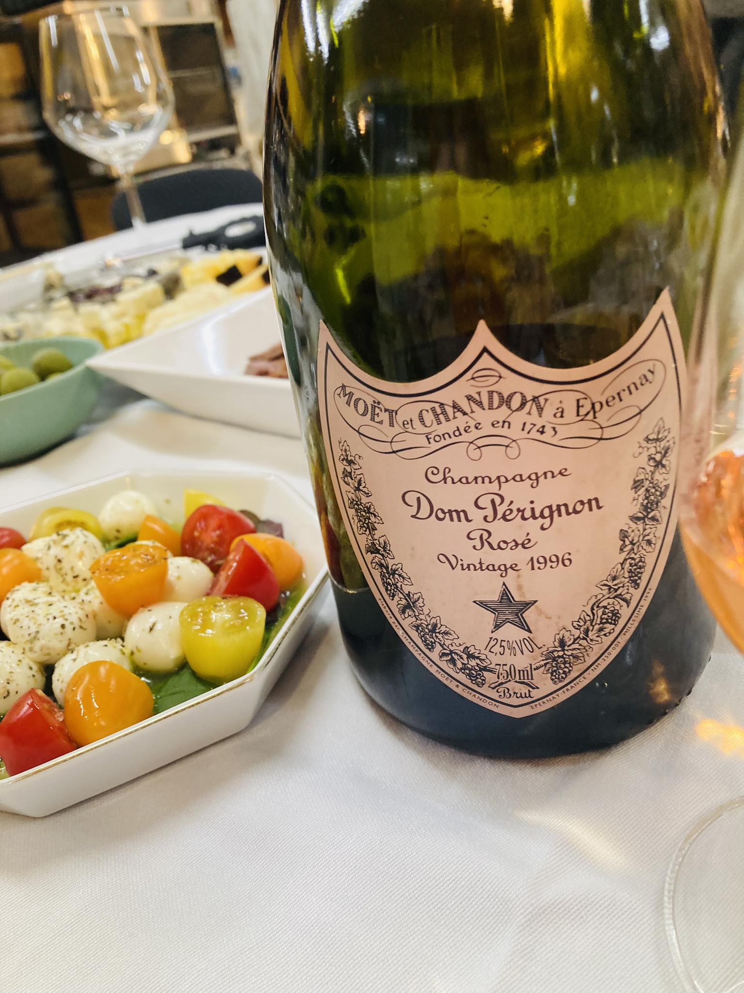 1996年のドンペリピンクはなかなか飲めないみたい ❣️ヴィンテージ
