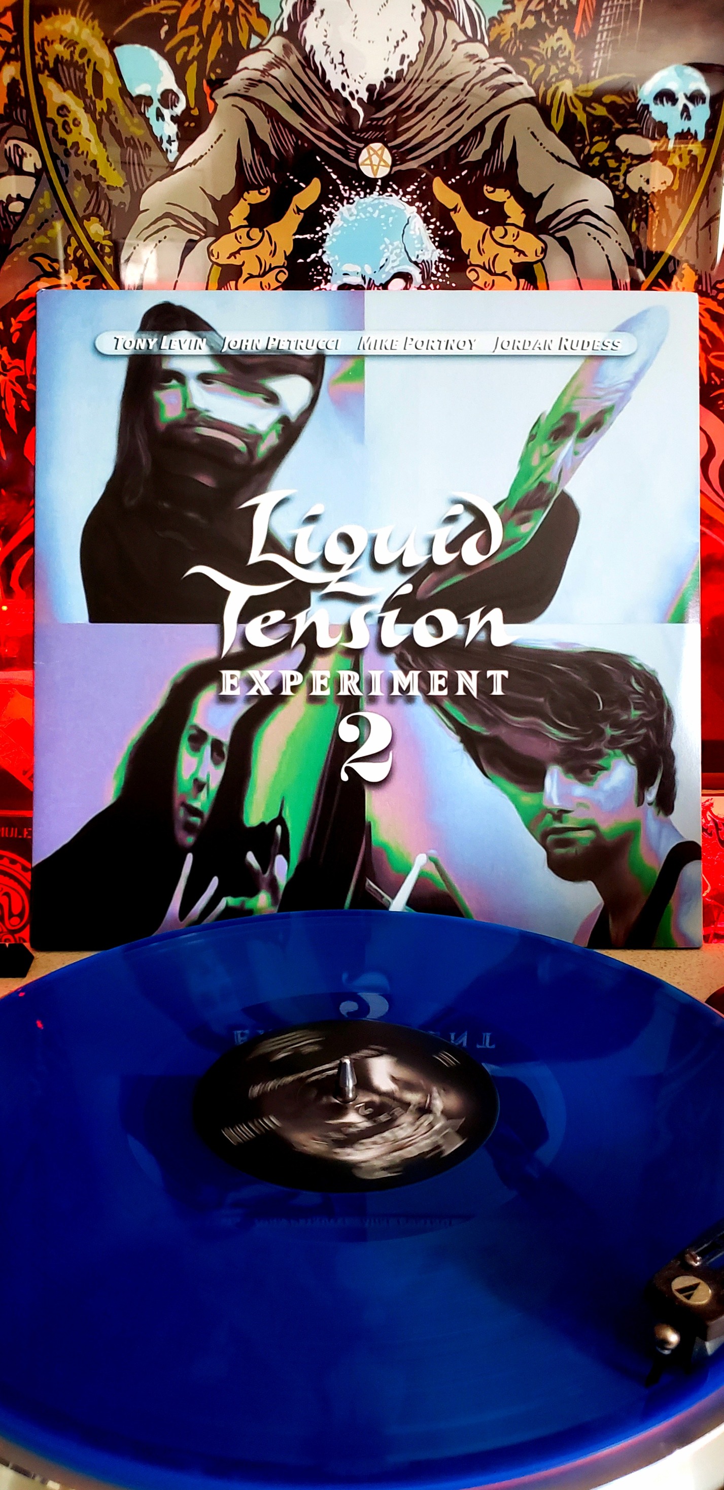 Liquid Tension Experiment Live 2008 boxset. Features Live in LA on