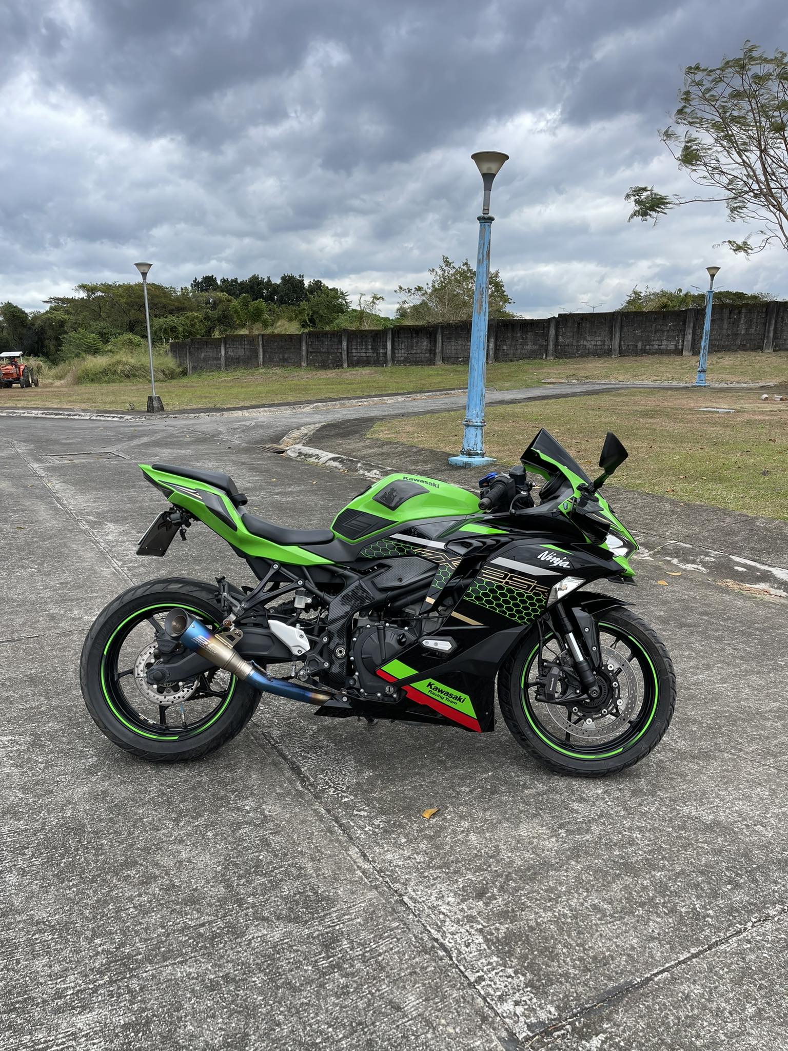 Kawasaki ZR 250 Exchanges