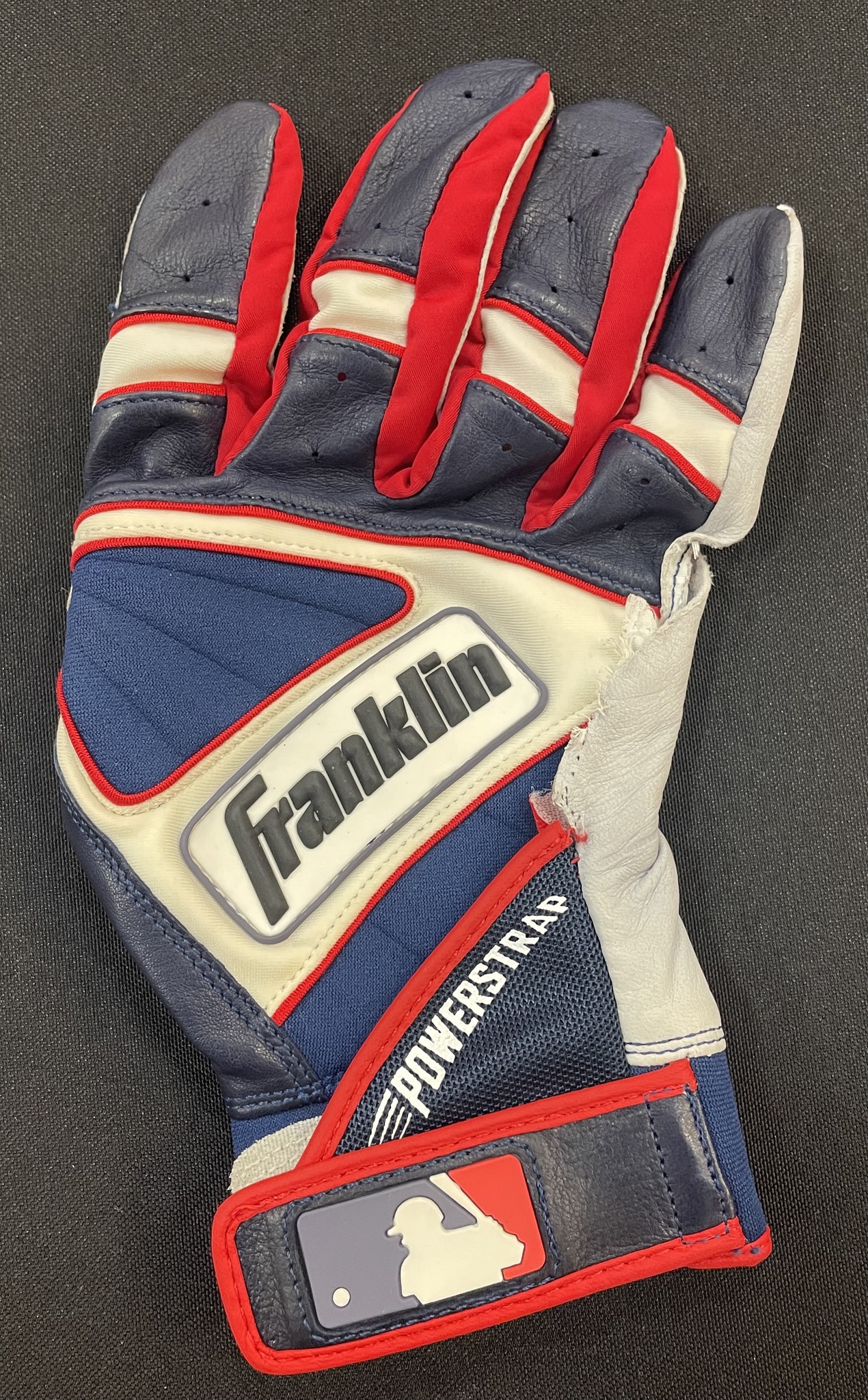 TNL AUCTION! Text AUCTIONS to number 94253 to receive updates. You