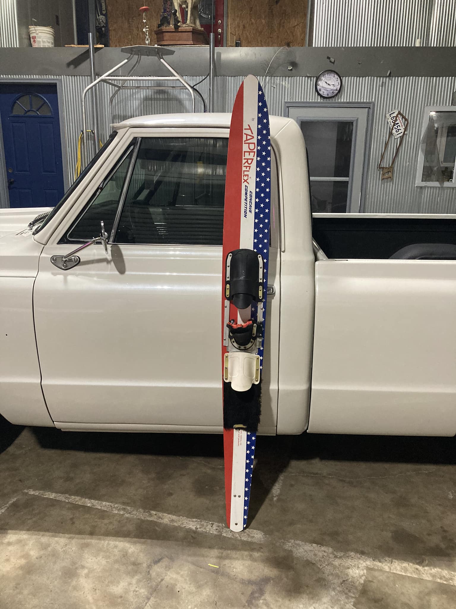 Vintage double tunnel taperflex water skis found