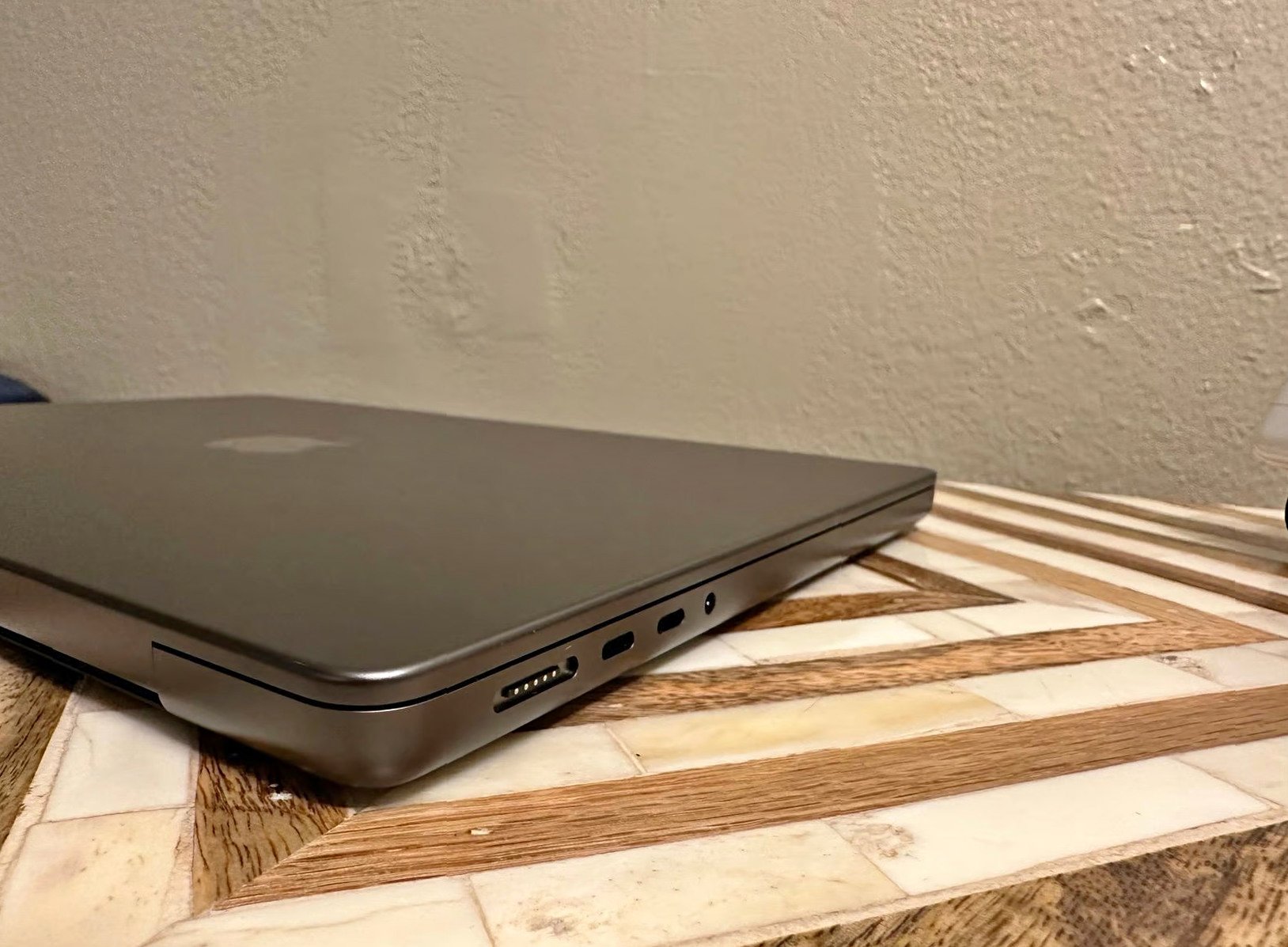 MacBook Pro 14 inch M3 Pro Chip 1TB 18GB RAM Space Black FKCA