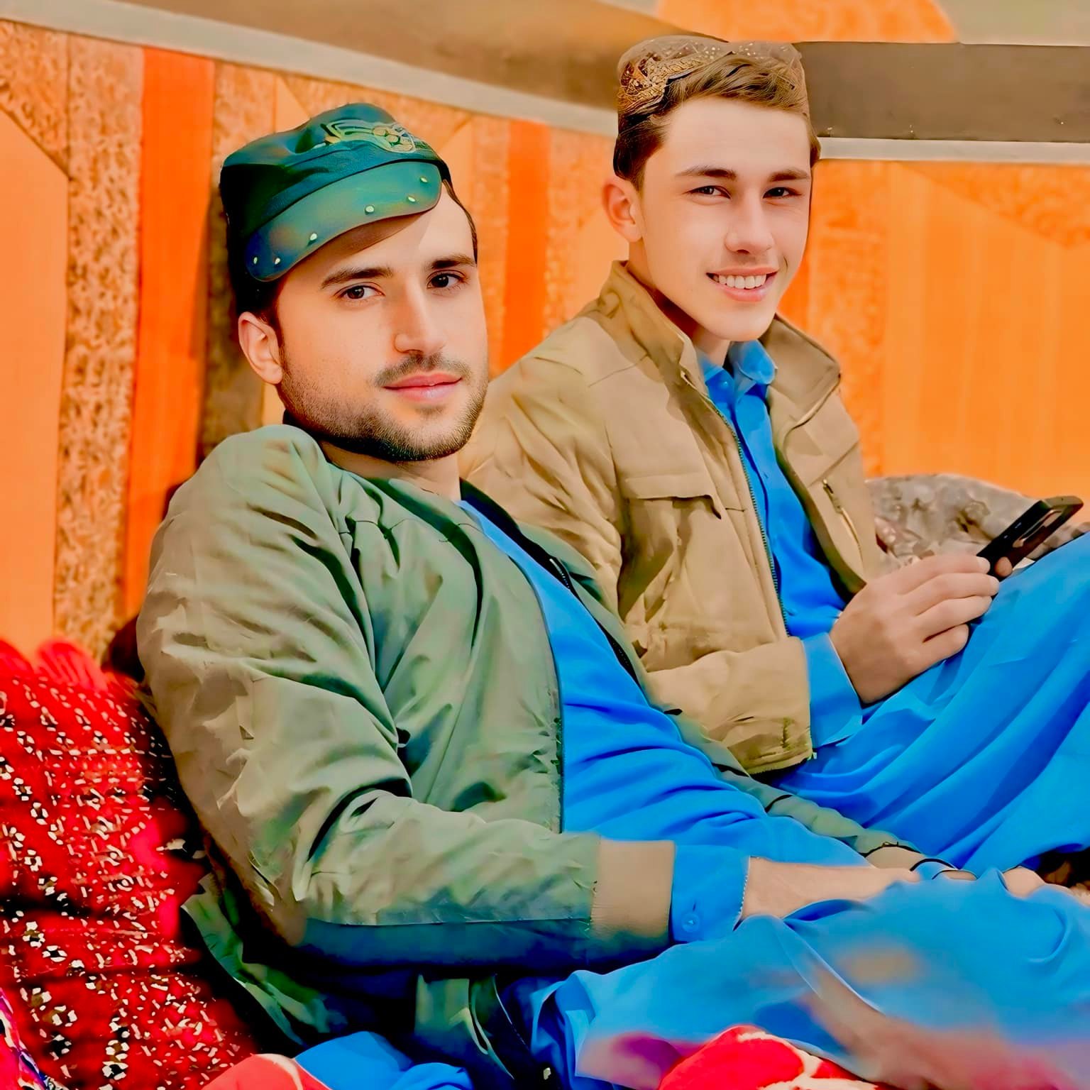 * *بی ځایه فکرونه،** *ستا ټولې خوښی وژنې،** *او نن در څخه اخلی.** *نو ...