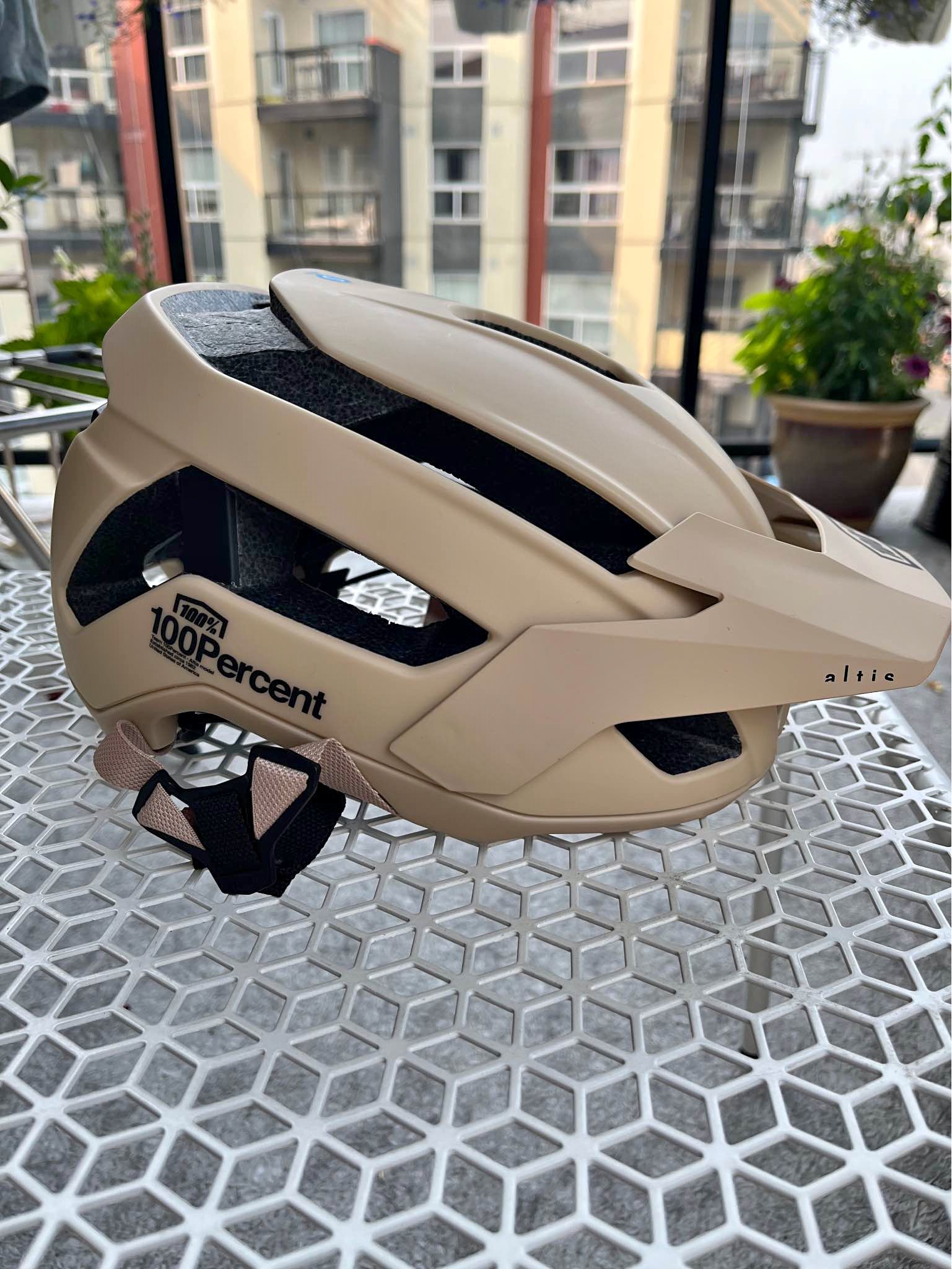 smith bike helmets edmonton Engage MIPS Helmet and storage convenience Smith Engage Helmet MIPS, Matte