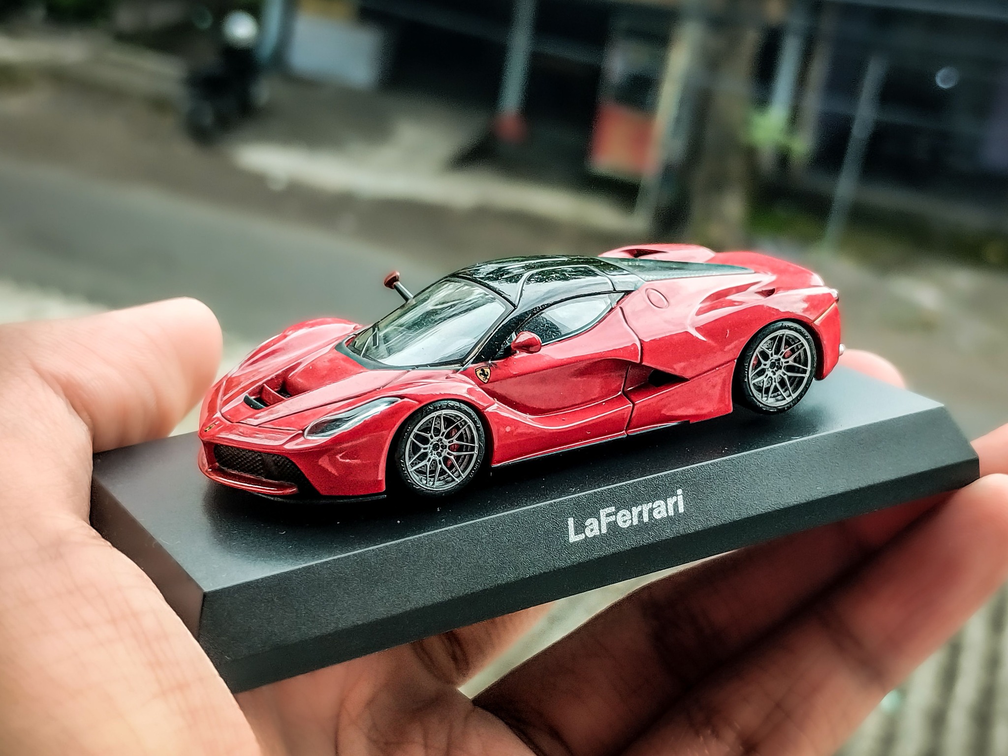 Ferrari LaFerrari by Kyosho
