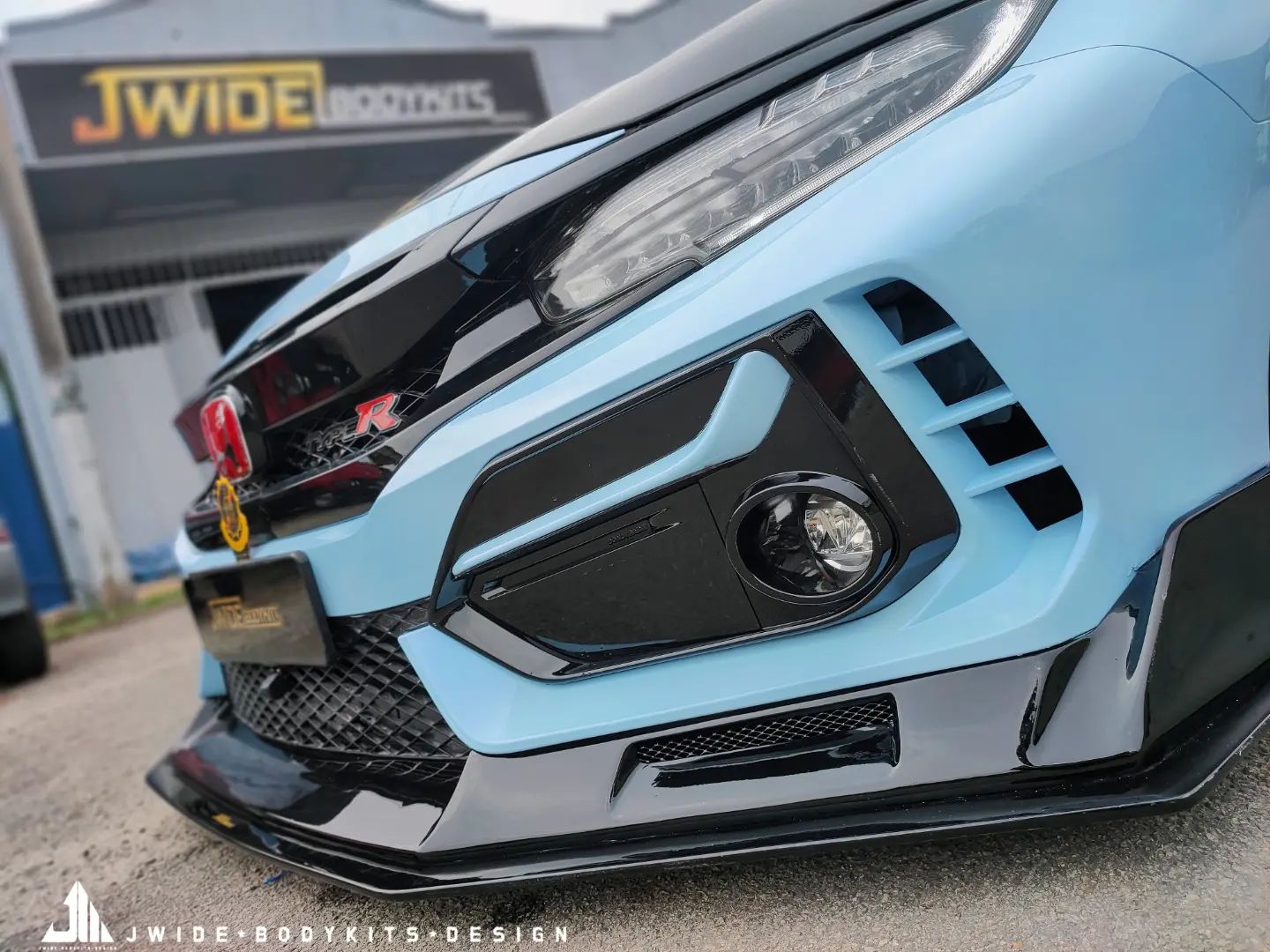 JWIDE Bodykits - Honda Civic FC convert Type R wider done💙...