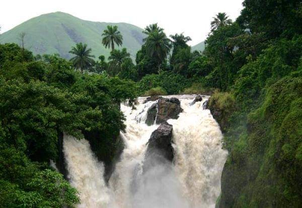 🌬️Chutes de la Menchum... - Visiter le Cameroun avec moi