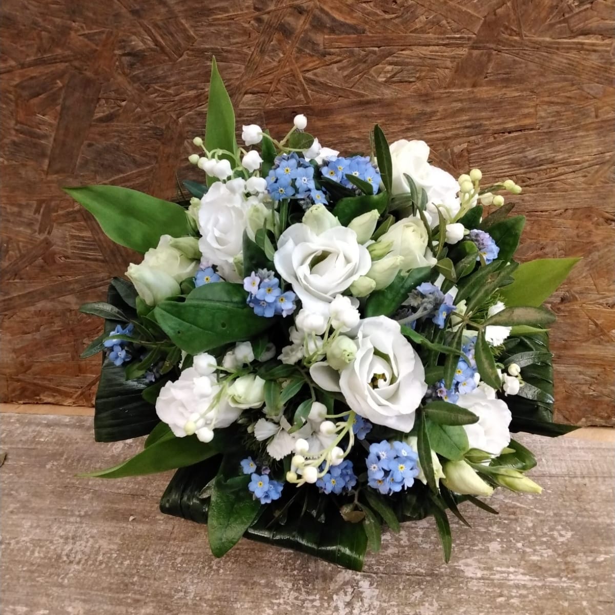 Ein Standesamt-Brautstrauß mit Vergissmeinnicht, Maiglöckchen und weißem Lisianthus. 💐 Wir wünschen dem Brautpaar alles Gute! #brautstrauß #brautstrauss #hochzeit #standesamtstrauss #standesamtlich