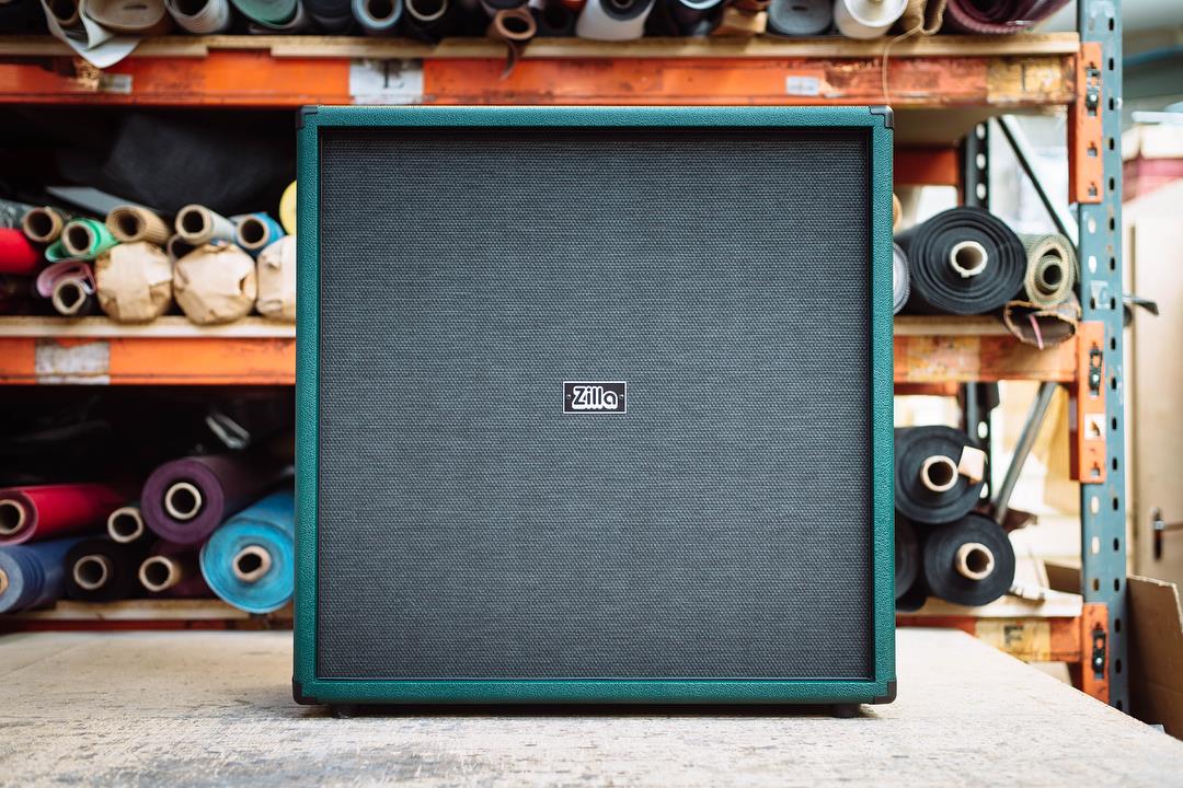 Standard 4x12. Purple haze snakeskin tolex with black grill, gold