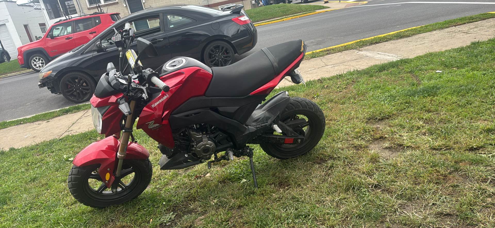 Got this mint 2018 Kawasaki z125 needs nothing oil changes done