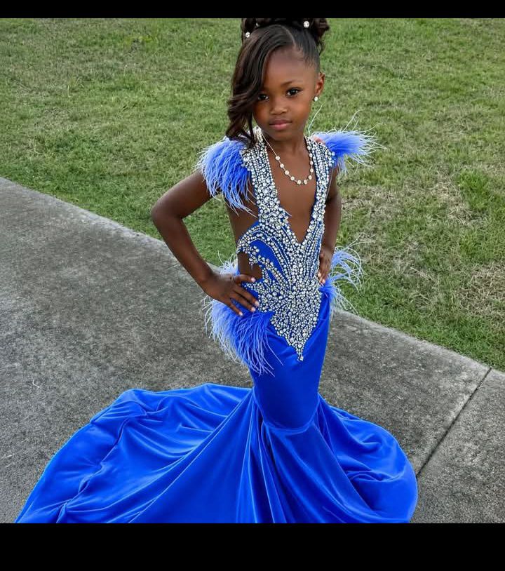 Is a formal mermaid dress suitable for kindergarten graduation?