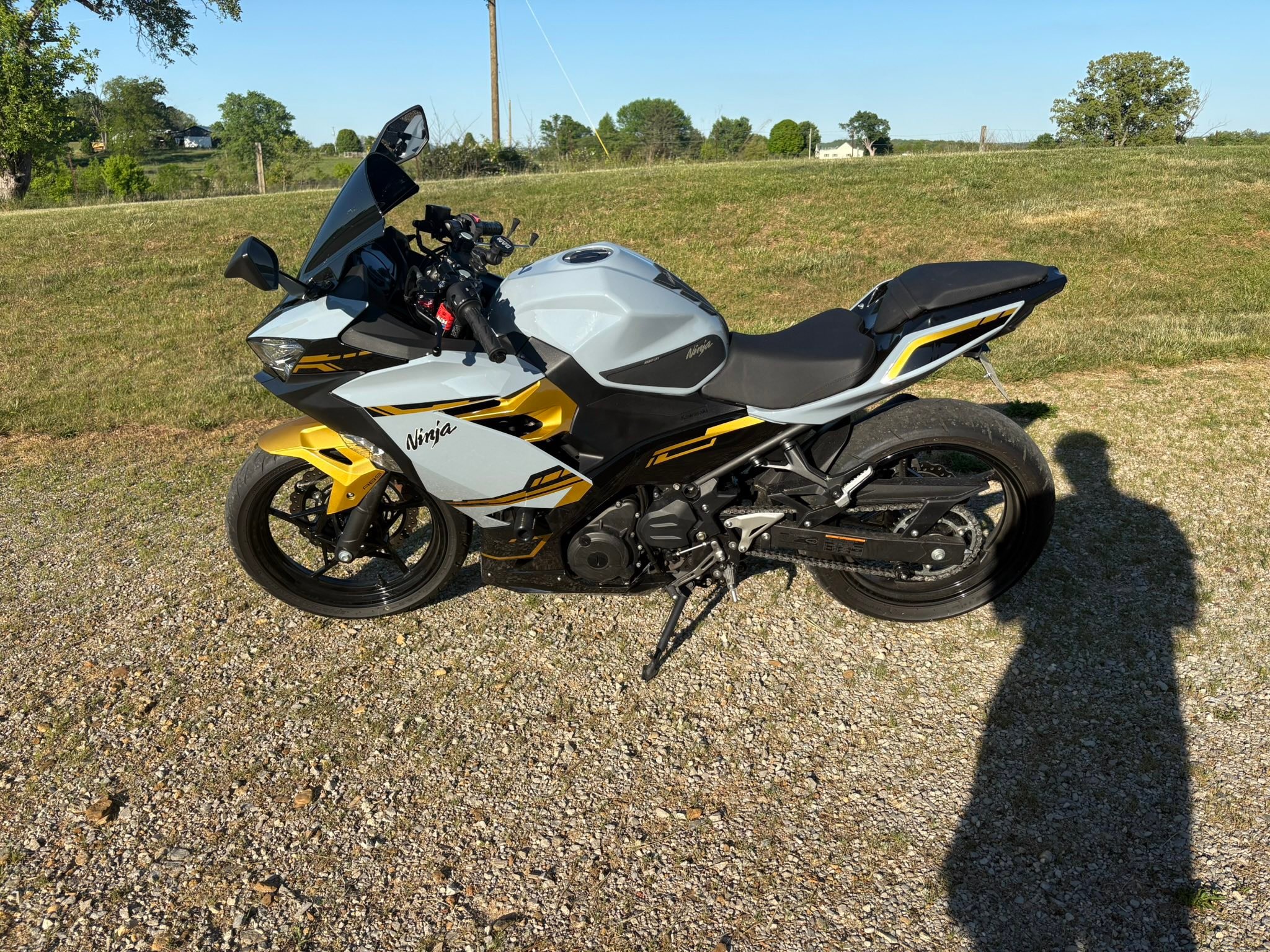 Where to find a Kawasaki Ninja 250 frame with clean title in Kentucky?