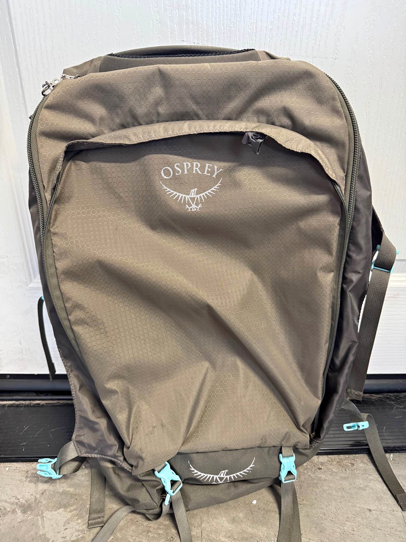 gold helmet brown leather motorcycle LowDown Gilded Age Ski & Snowboard This safety rating is Hybrid Wheels Lululemon Everywhere Belt Bag Model:26
