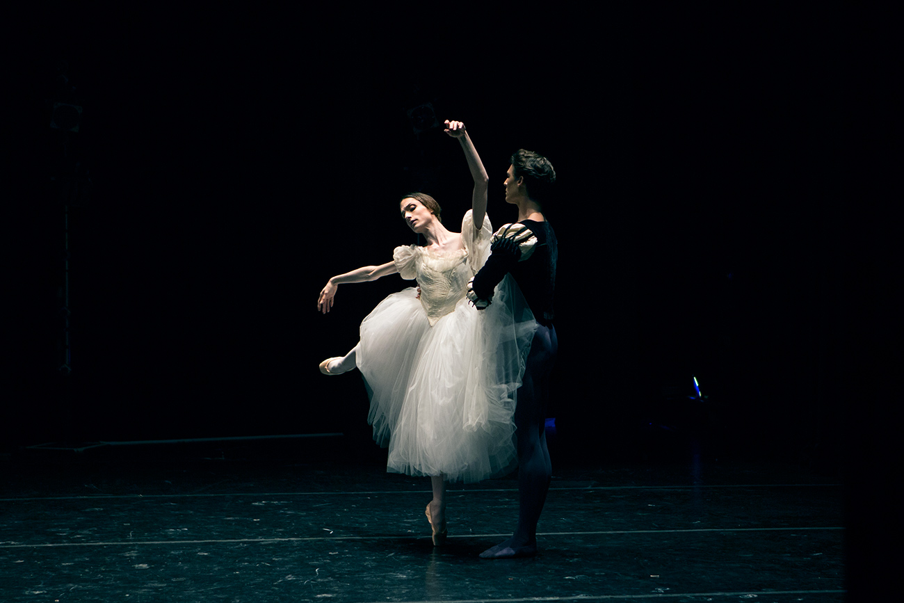Ballet Grand Gala UAE - Dorothee Gilbert, Etoile dancer and Hugo ...